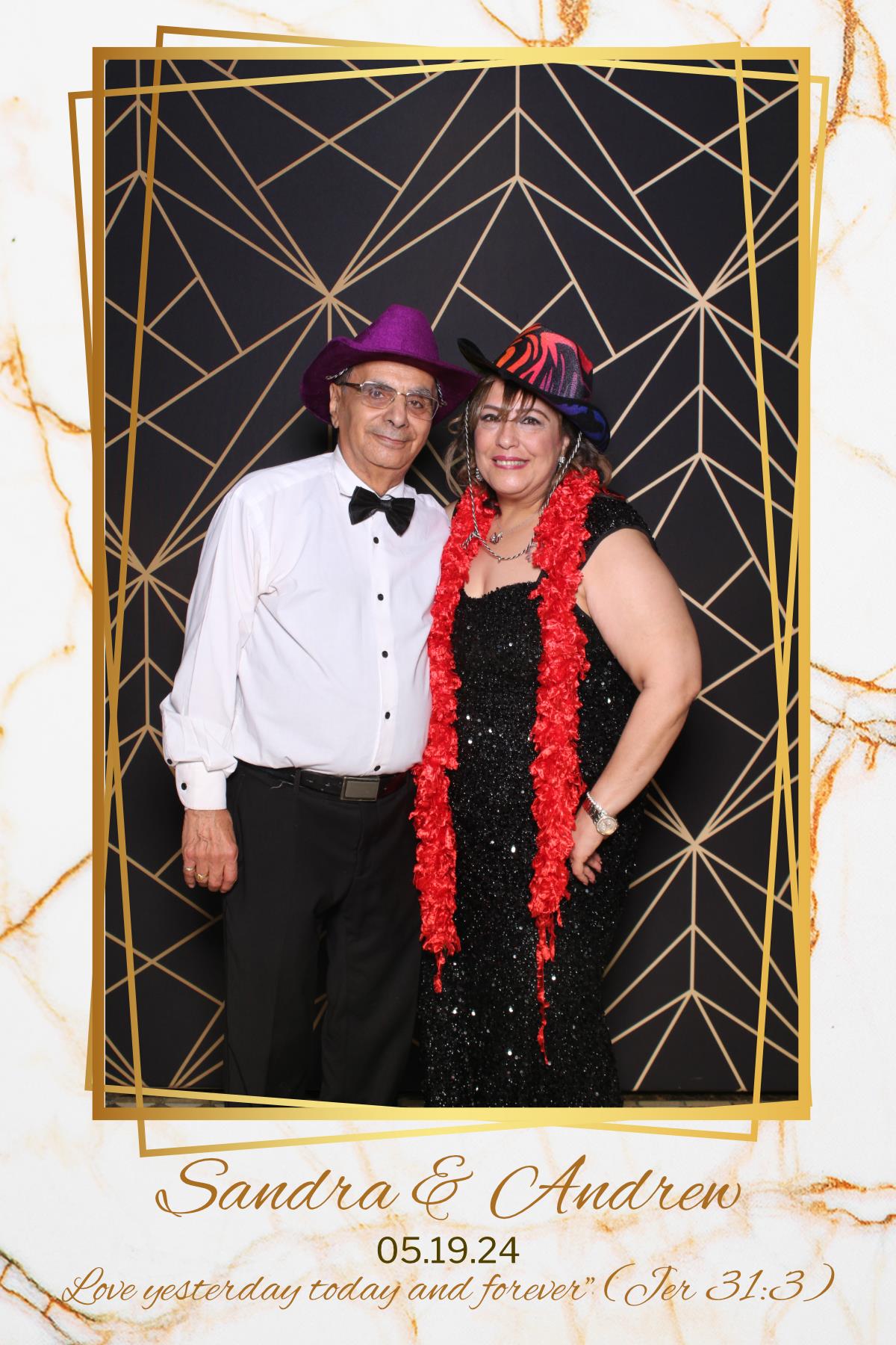 Sandra and Andrew | View more photos from the event at gallery.myselfiemirror.ca/u/romanmyselfiemirrorca/Sandra-and-Andrew