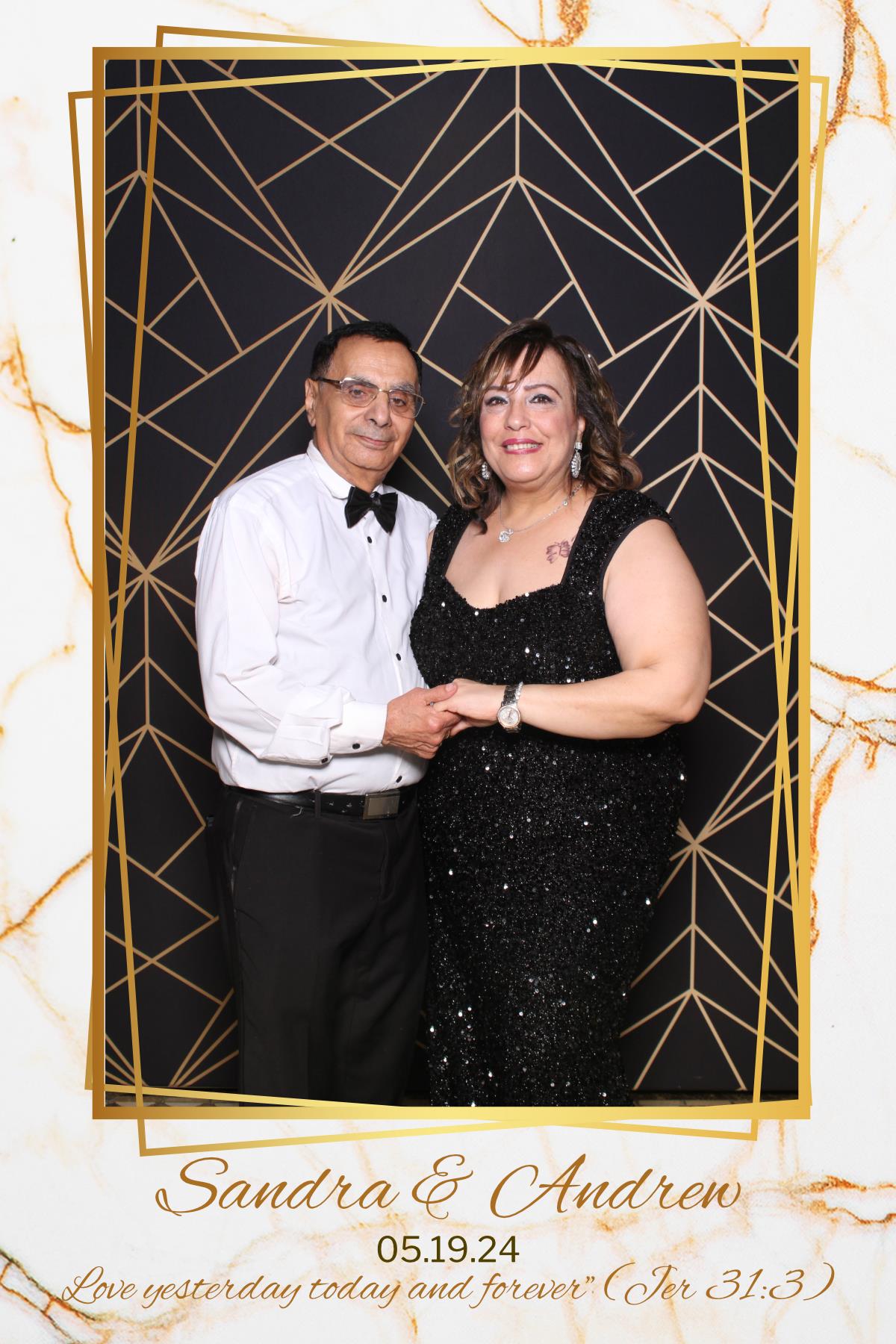 Sandra and Andrew | View more photos from the event at gallery.myselfiemirror.ca/u/romanmyselfiemirrorca/Sandra-and-Andrew