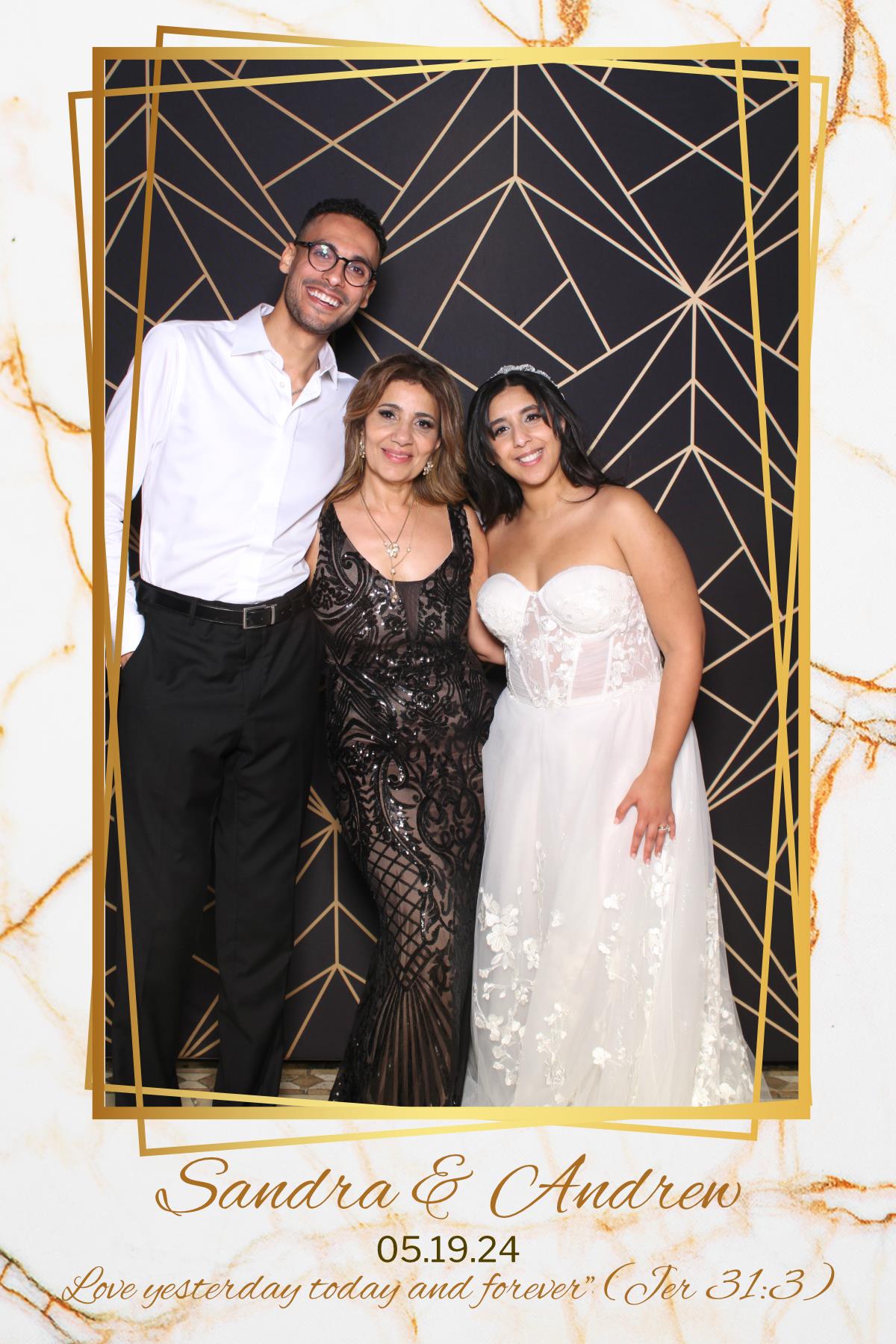 Sandra and Andrew | View more photos from the event at gallery.myselfiemirror.ca/u/romanmyselfiemirrorca/Sandra-and-Andrew