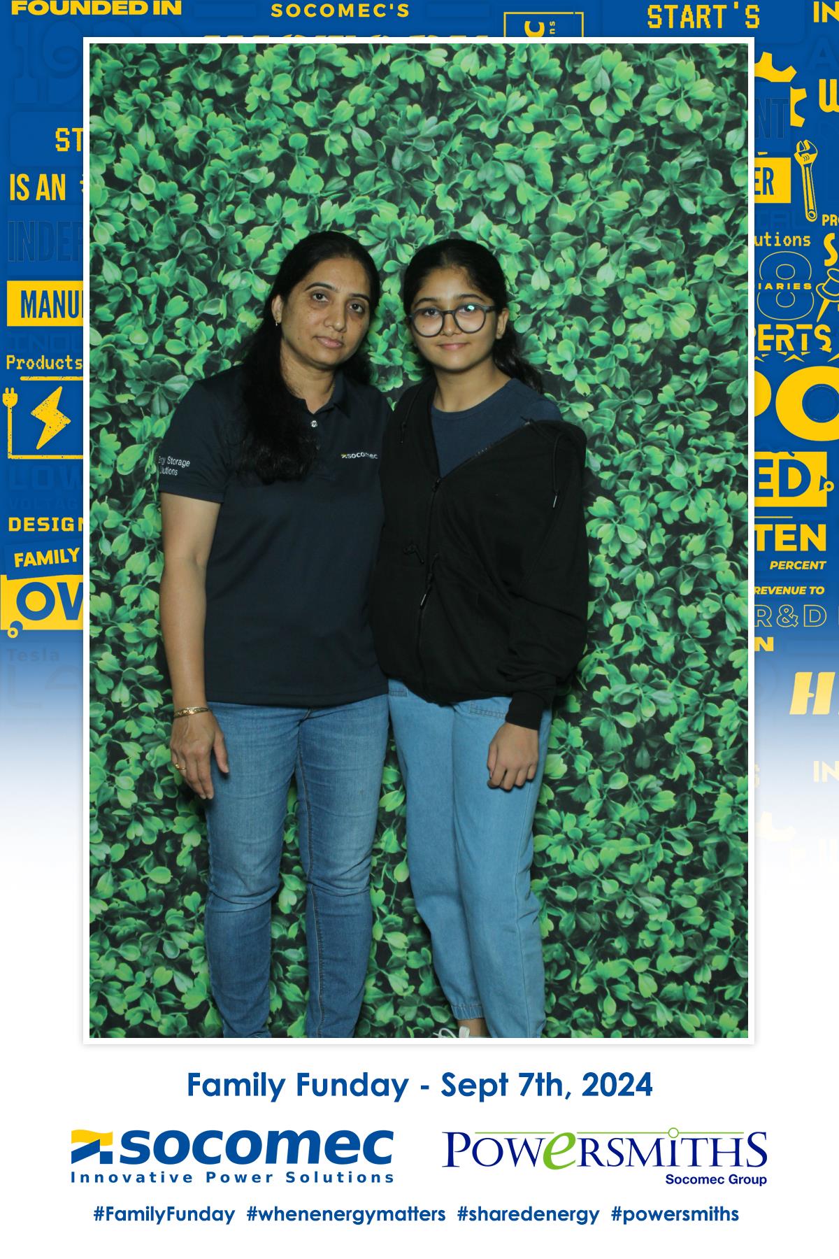 Socomec Family Fun Day  | View more photos from the event at gallery.myselfiemirror.ca/u/romanmyselfiemirrorca/Socomec-Family-Fun-Day