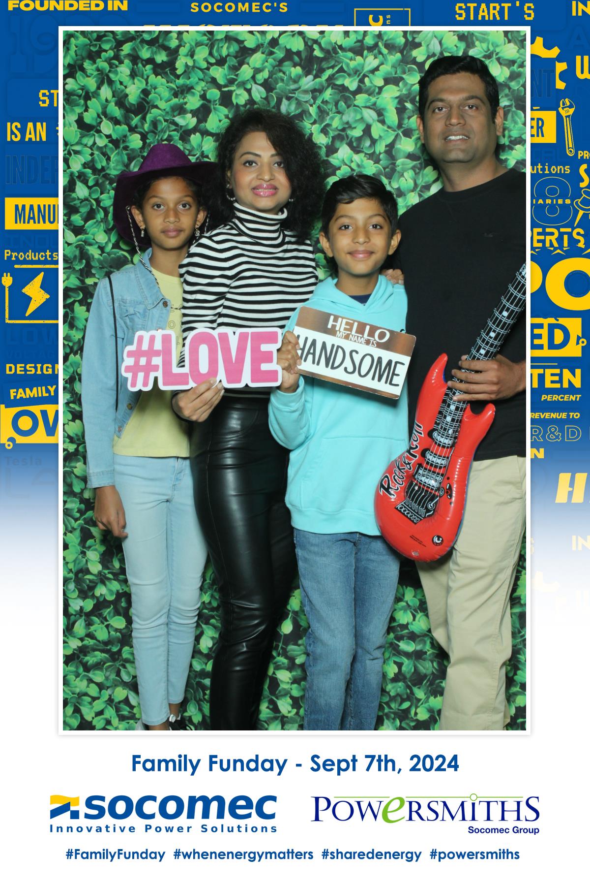 Socomec Family Fun Day  | View more photos from the event at gallery.myselfiemirror.ca/u/romanmyselfiemirrorca/Socomec-Family-Fun-Day