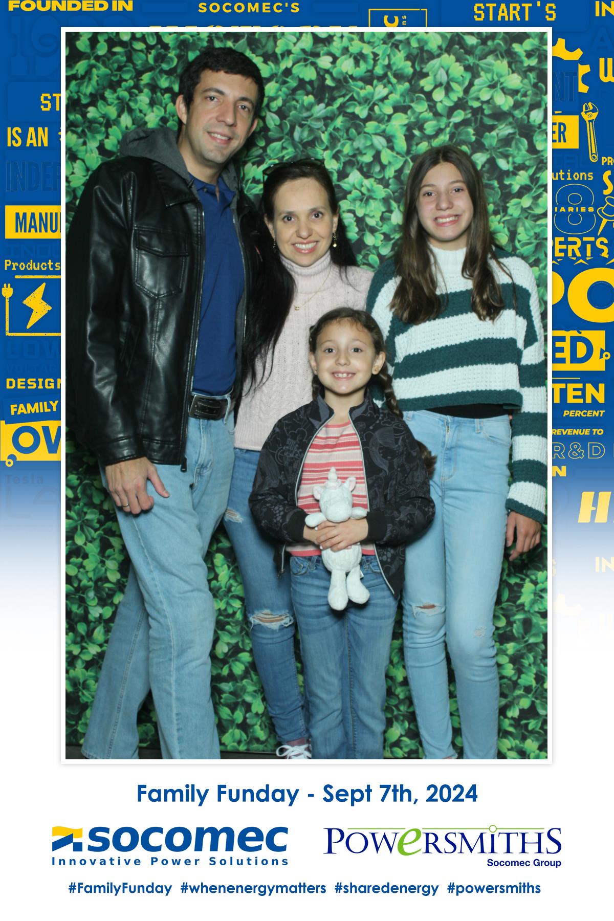 Socomec Family Fun Day  | View more photos from the event at gallery.myselfiemirror.ca/u/romanmyselfiemirrorca/Socomec-Family-Fun-Day