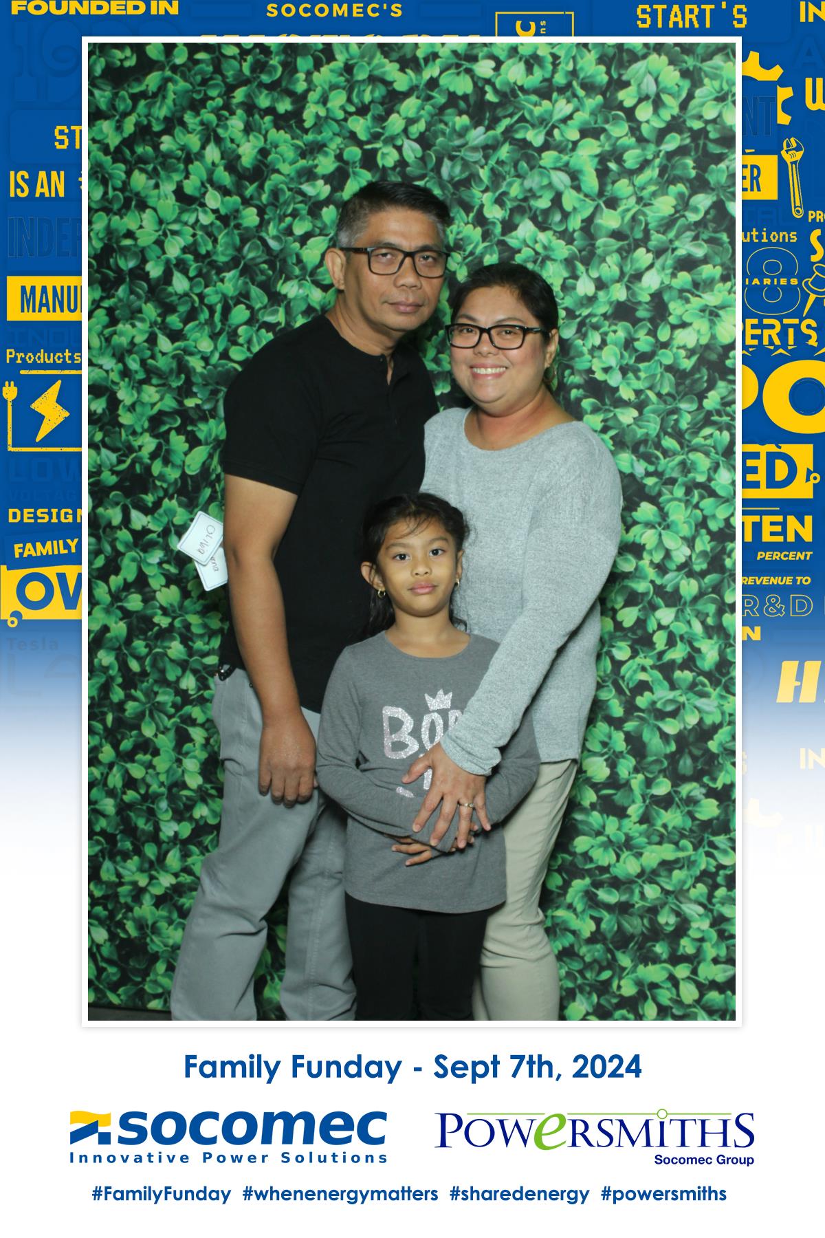 Socomec Family Fun Day  | View more photos from the event at gallery.myselfiemirror.ca/u/romanmyselfiemirrorca/Socomec-Family-Fun-Day