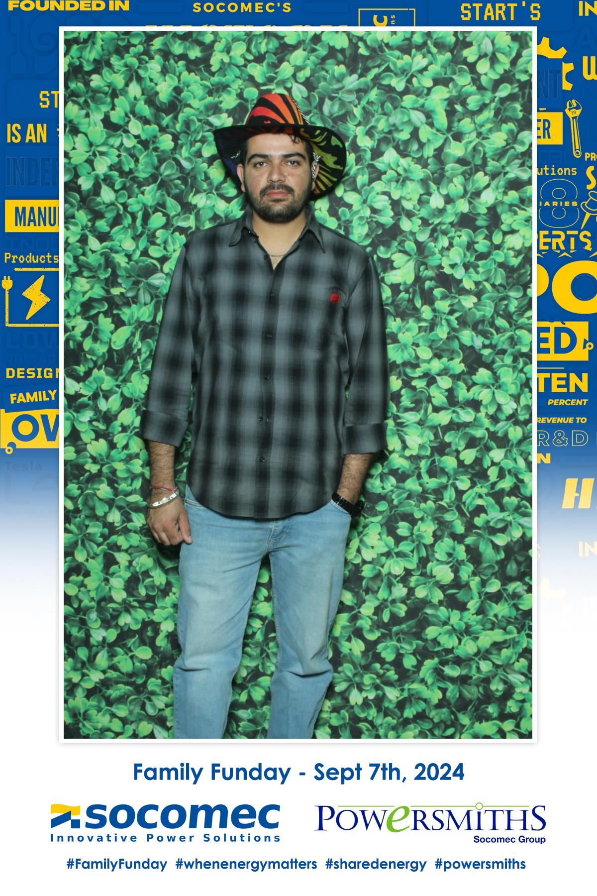 Socomec Family Fun Day  | View more photos from the event at gallery.myselfiemirror.ca/u/romanmyselfiemirrorca/Socomec-Family-Fun-Day