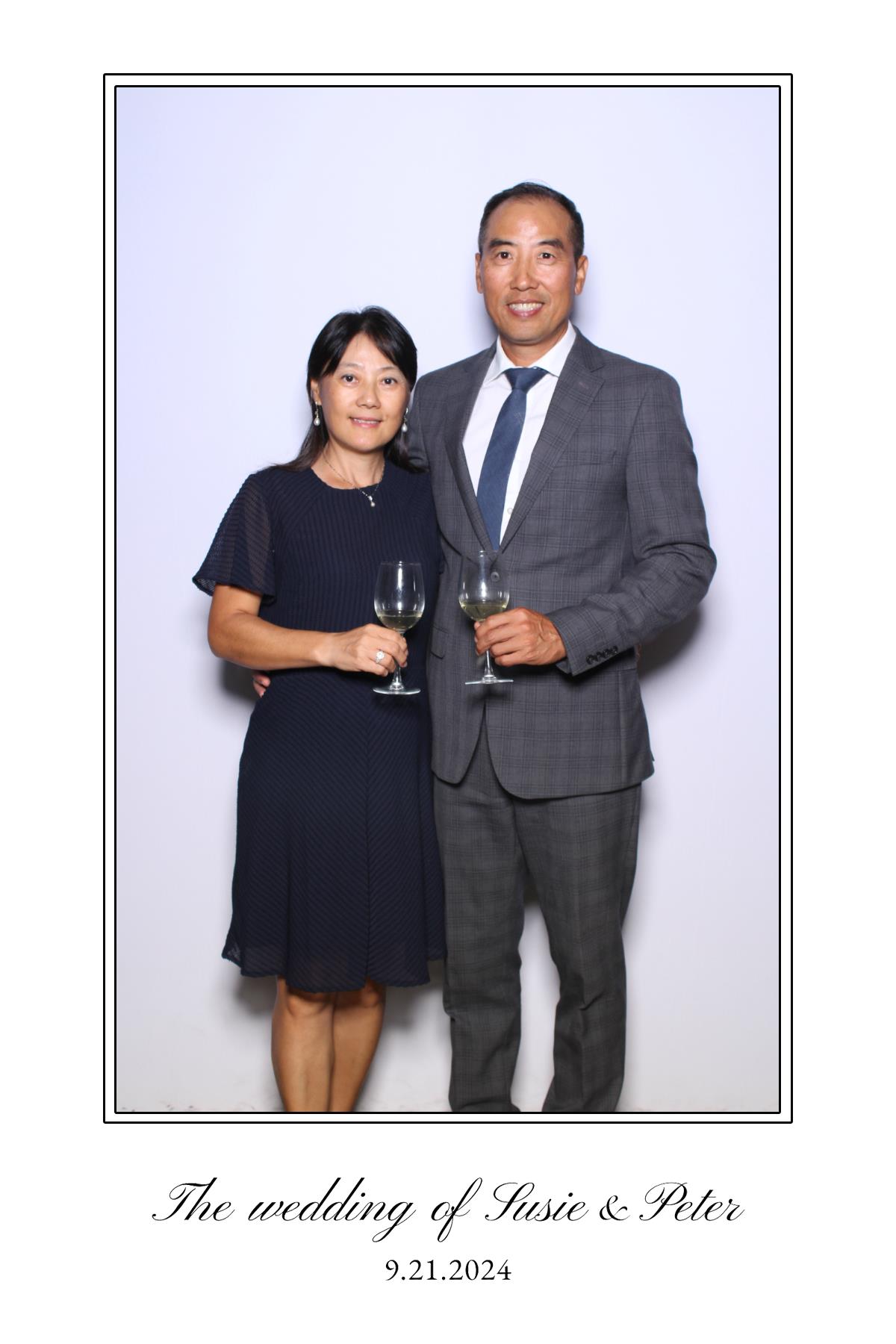 Susie & Peter | View more photos from the event at gallery.myselfiemirror.ca/u/romanmyselfiemirrorca/Susie-Peter