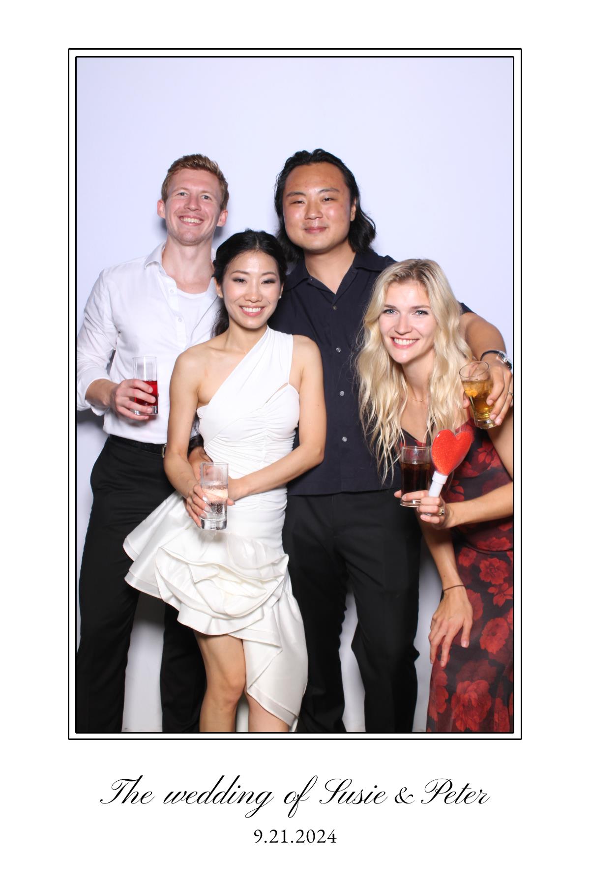 Susie & Peter | View more photos from the event at gallery.myselfiemirror.ca/u/romanmyselfiemirrorca/Susie-Peter