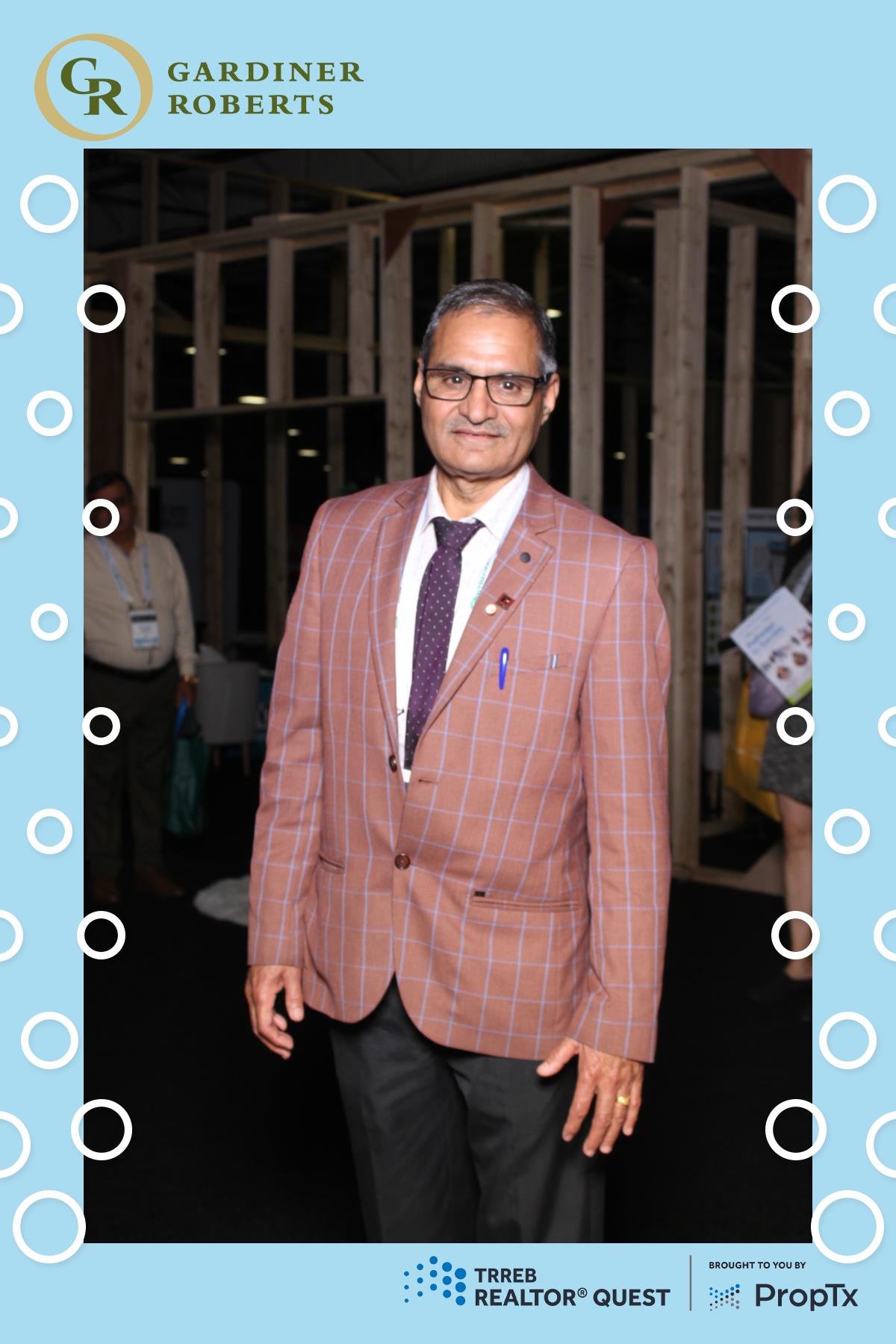 TRREB Realtor Quest 2024 | View more photos from the event at gallery.myselfiemirror.ca/u/romanmyselfiemirrorca/TRREB-Realtor-Quest-2024