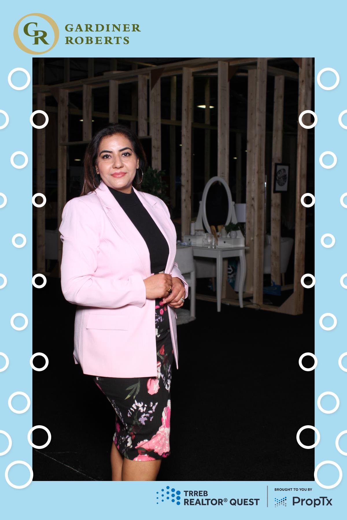 TRREB Realtor Quest 2024 | View more photos from the event at gallery.myselfiemirror.ca/u/romanmyselfiemirrorca/TRREB-Realtor-Quest-2024