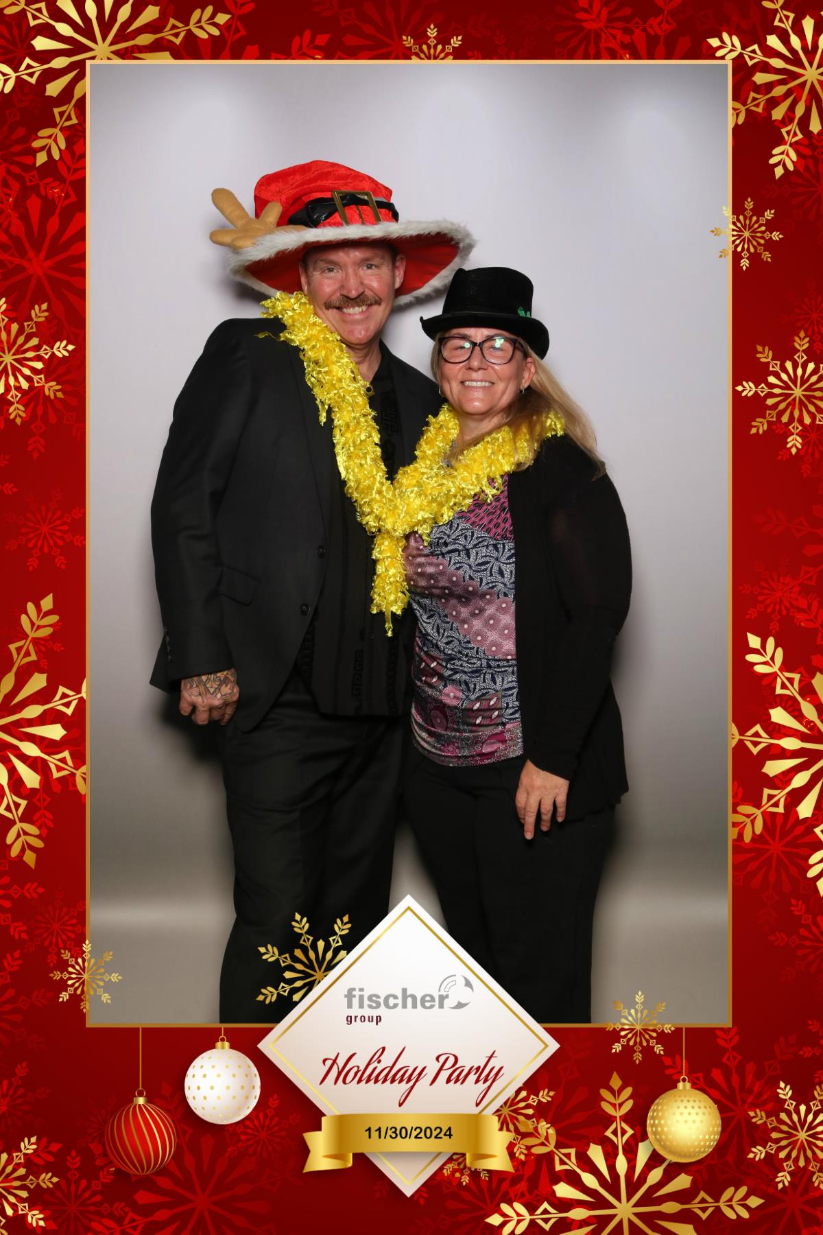fischer Canada Holiday Party  | View more photos from the event at gallery.myselfiemirror.ca/u/romanmyselfiemirrorca/fischer-Canada-Holiday-Party