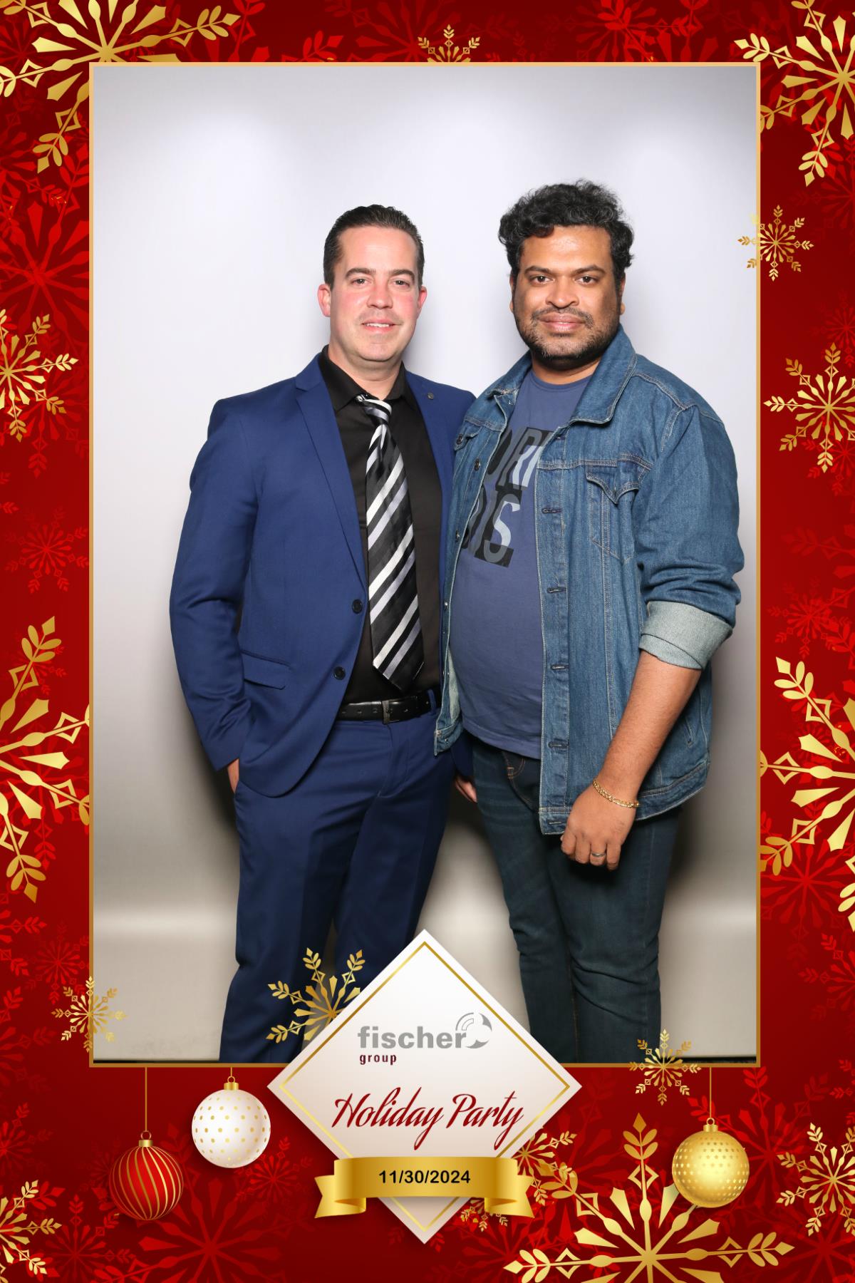 fischer Canada Holiday Party  | View more photos from the event at gallery.myselfiemirror.ca/u/romanmyselfiemirrorca/fischer-Canada-Holiday-Party