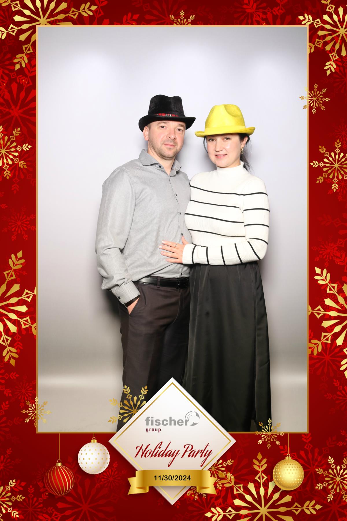 fischer Canada Holiday Party  | View more photos from the event at gallery.myselfiemirror.ca/u/romanmyselfiemirrorca/fischer-Canada-Holiday-Party