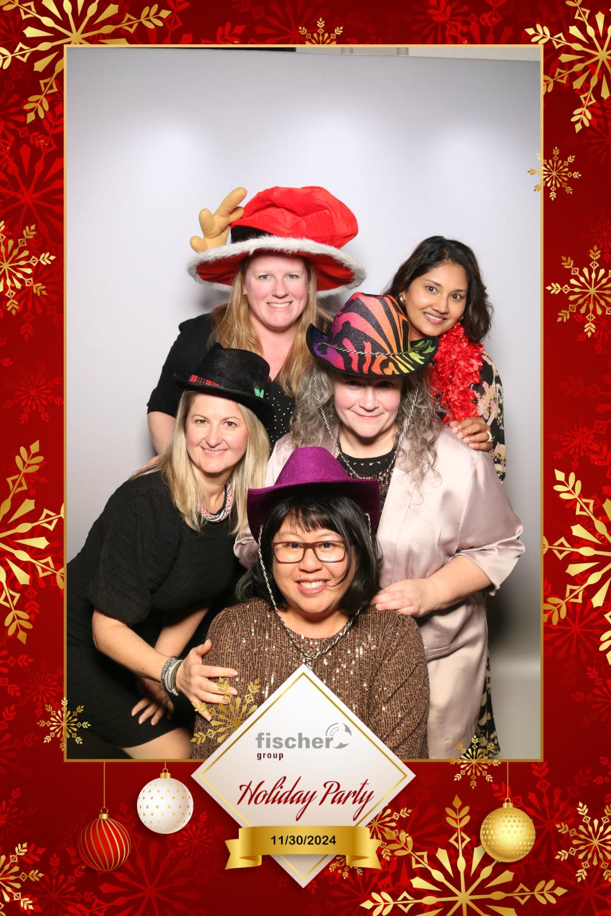 fischer Canada Holiday Party  | View more photos from the event at gallery.myselfiemirror.ca/u/romanmyselfiemirrorca/fischer-Canada-Holiday-Party
