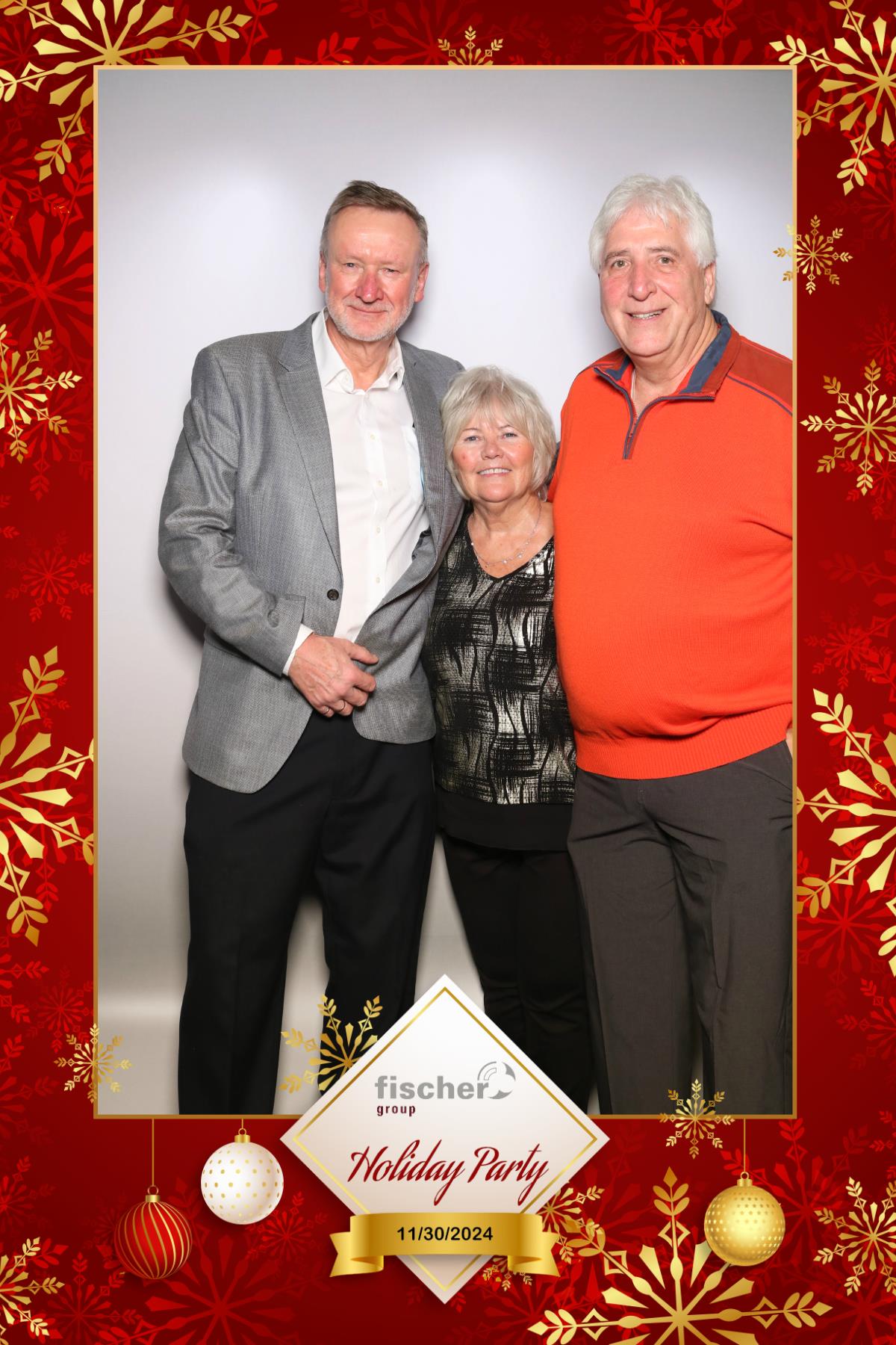 fischer Canada Holiday Party  | View more photos from the event at gallery.myselfiemirror.ca/u/romanmyselfiemirrorca/fischer-Canada-Holiday-Party