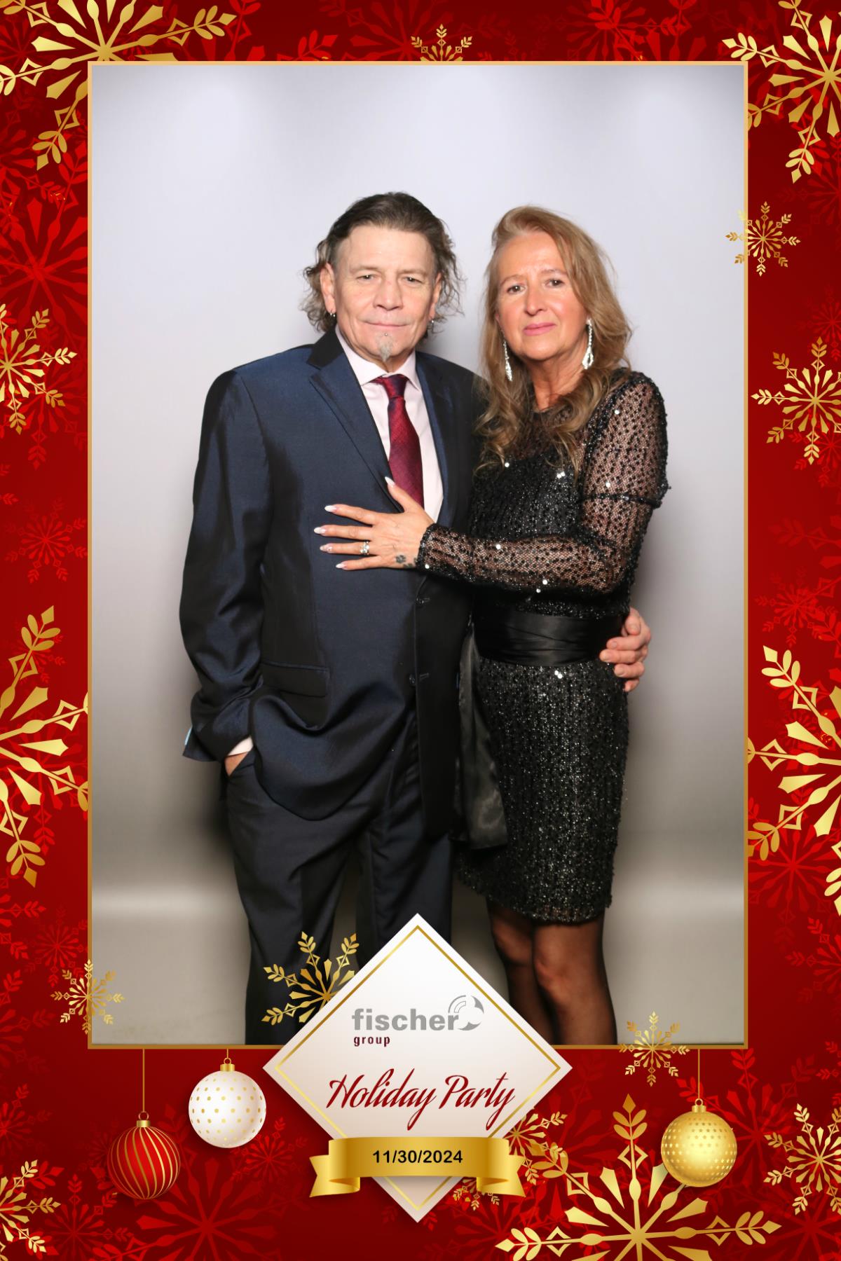 fischer Canada Holiday Party  | View more photos from the event at gallery.myselfiemirror.ca/u/romanmyselfiemirrorca/fischer-Canada-Holiday-Party