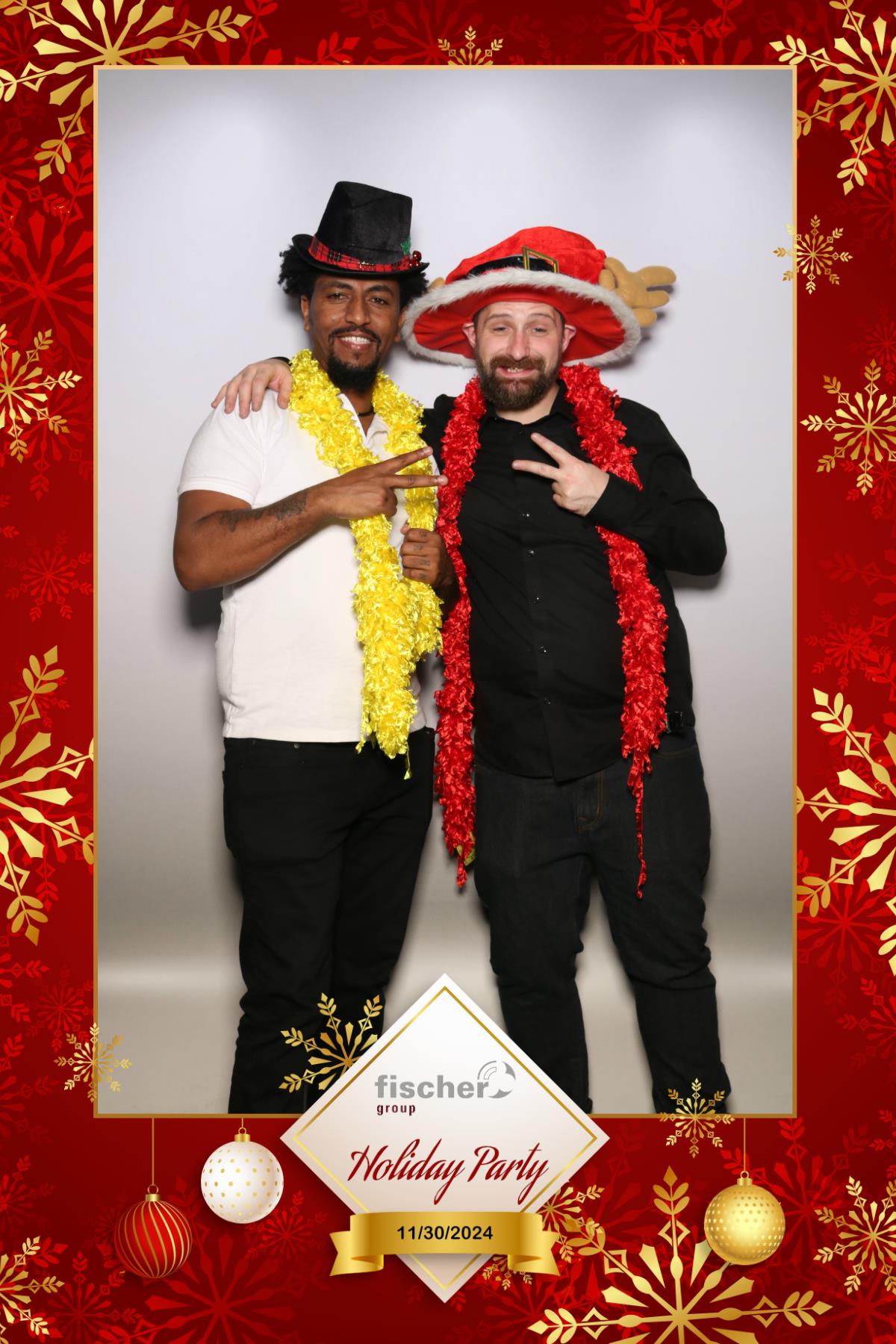 fischer Canada Holiday Party  | View more photos from the event at gallery.myselfiemirror.ca/u/romanmyselfiemirrorca/fischer-Canada-Holiday-Party