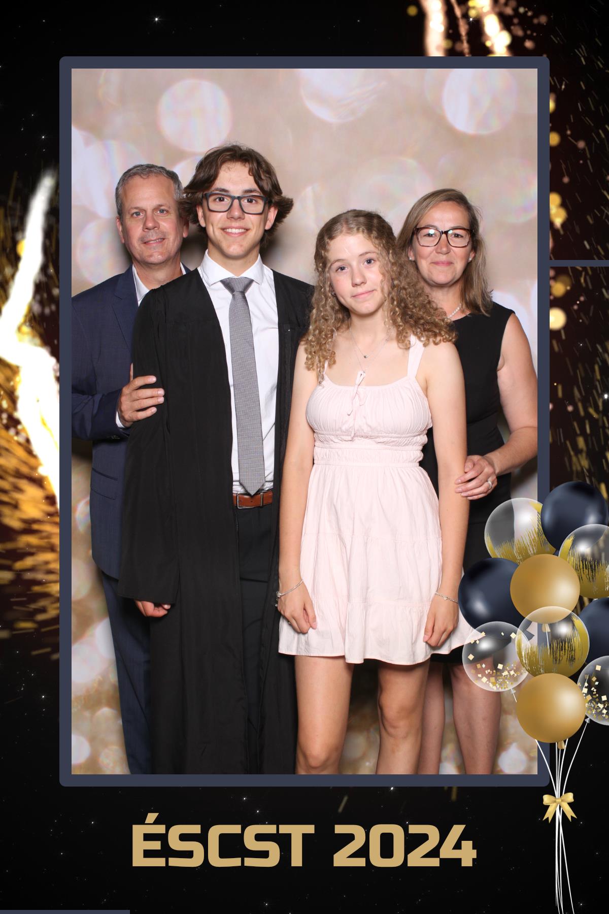 École Sainte-Trinité Graduation 2024 | View more photos from the event at gallery.myselfiemirror.ca/u/romanmyselfiemirrorca/École-Sainte-Trinité-Graduation-2024