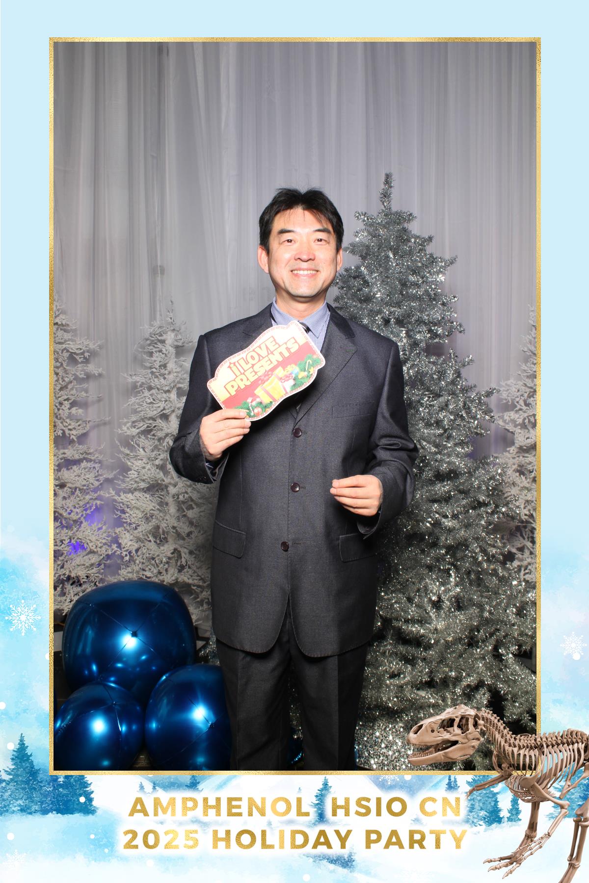 Amphenol-HSIO Holiday Party | View more photos from the event at gallery.myselfiemirror.ca/u/romanmyselfiemirrorca/Amphenol-HSIO-Holiday-Party