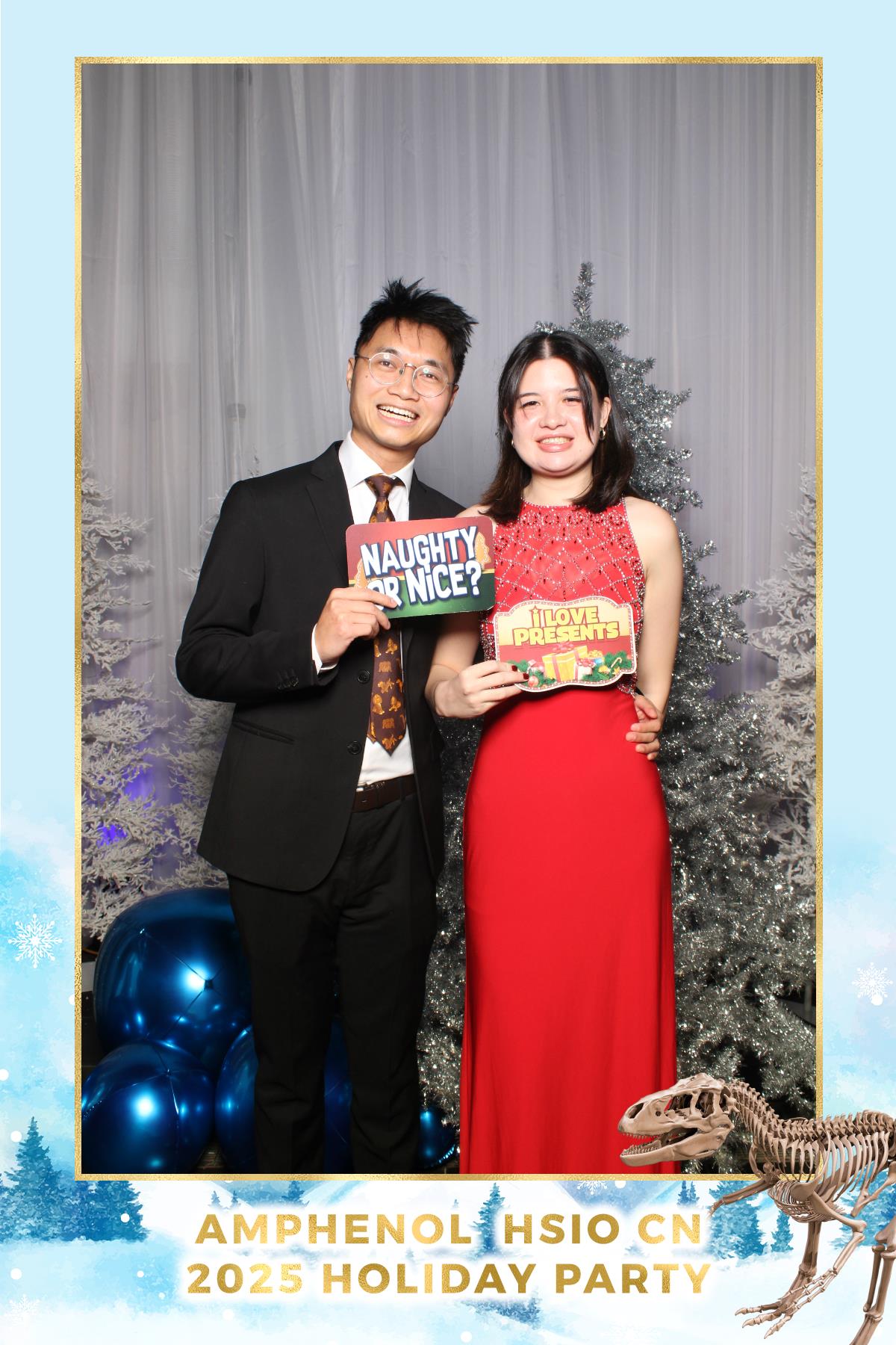 Amphenol-HSIO Holiday Party | View more photos from the event at gallery.myselfiemirror.ca/u/romanmyselfiemirrorca/Amphenol-HSIO-Holiday-Party