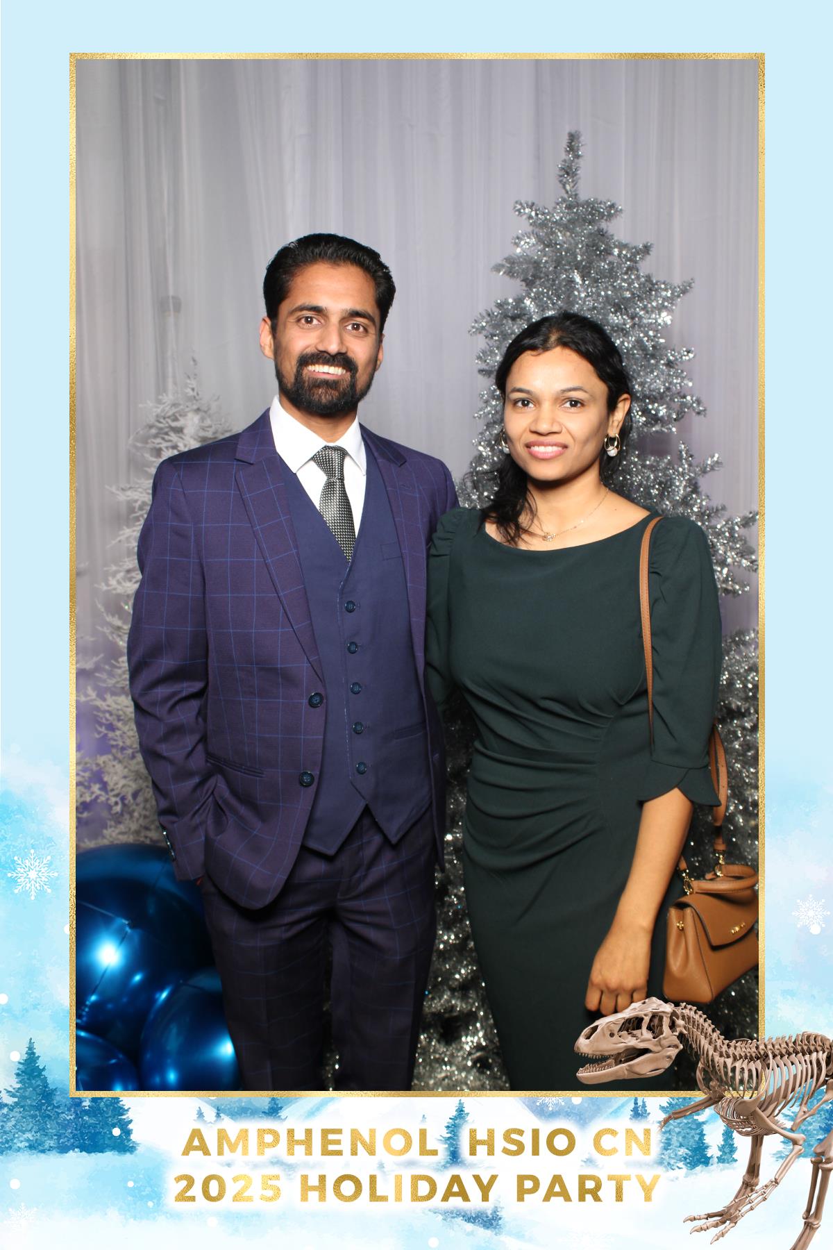 Amphenol-HSIO Holiday Party | View more photos from the event at gallery.myselfiemirror.ca/u/romanmyselfiemirrorca/Amphenol-HSIO-Holiday-Party