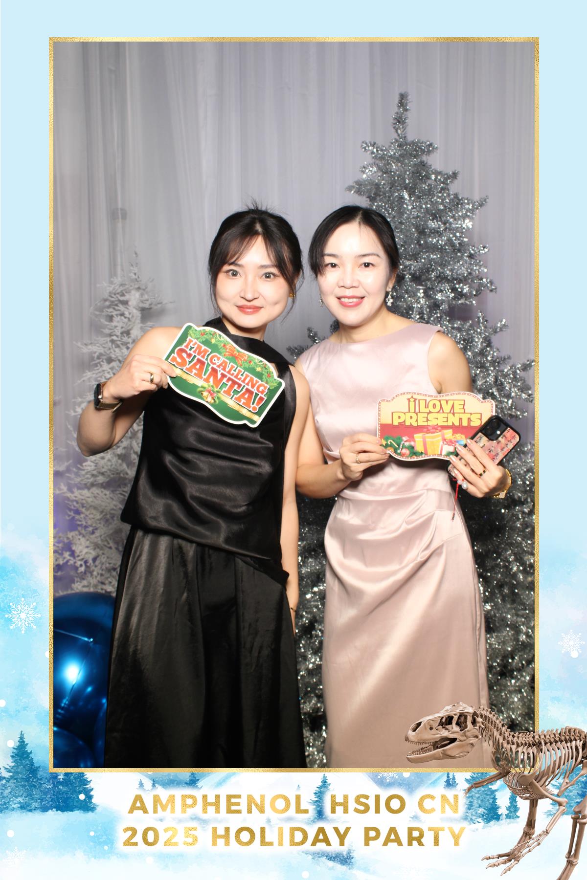 Amphenol-HSIO Holiday Party | View more photos from the event at gallery.myselfiemirror.ca/u/romanmyselfiemirrorca/Amphenol-HSIO-Holiday-Party