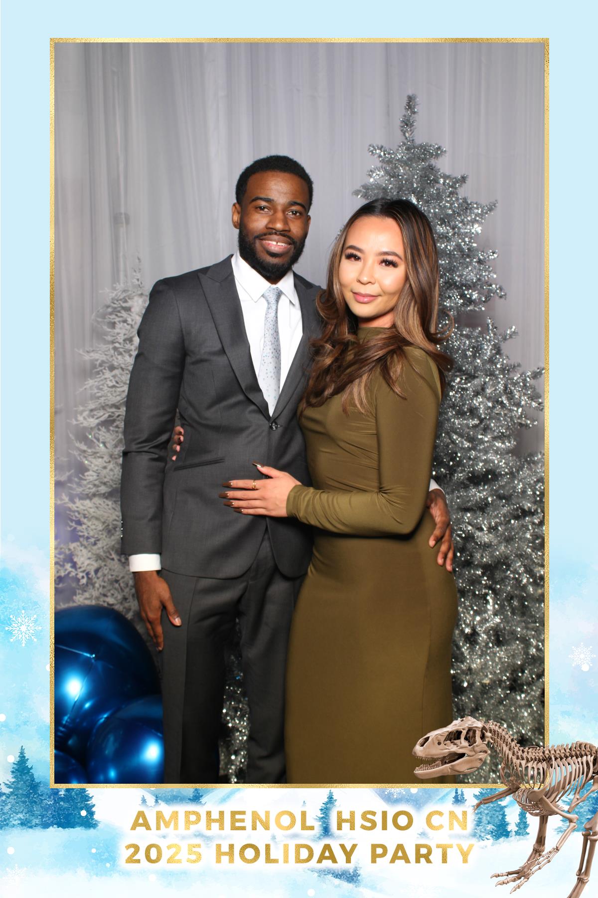 Amphenol-HSIO Holiday Party | View more photos from the event at gallery.myselfiemirror.ca/u/romanmyselfiemirrorca/Amphenol-HSIO-Holiday-Party