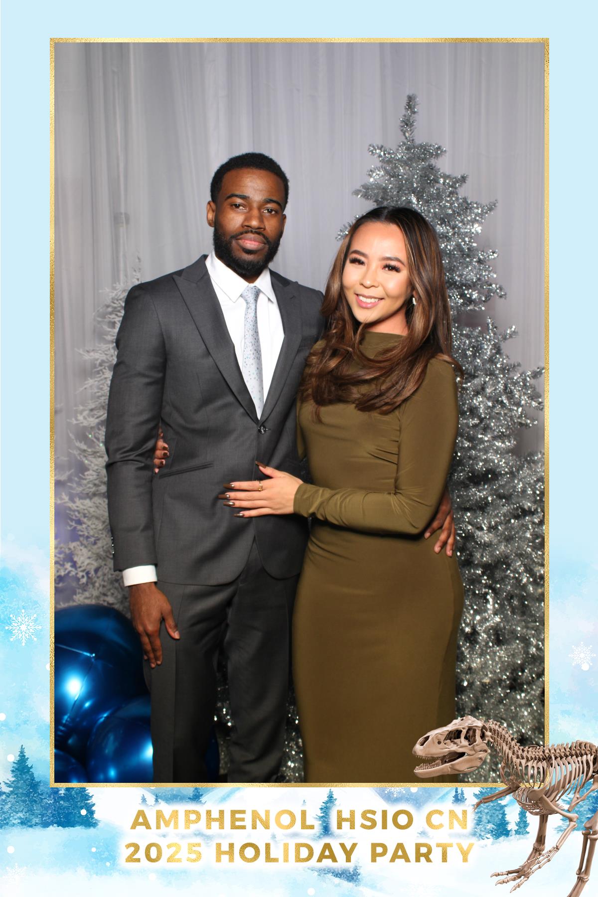 Amphenol-HSIO Holiday Party | View more photos from the event at gallery.myselfiemirror.ca/u/romanmyselfiemirrorca/Amphenol-HSIO-Holiday-Party