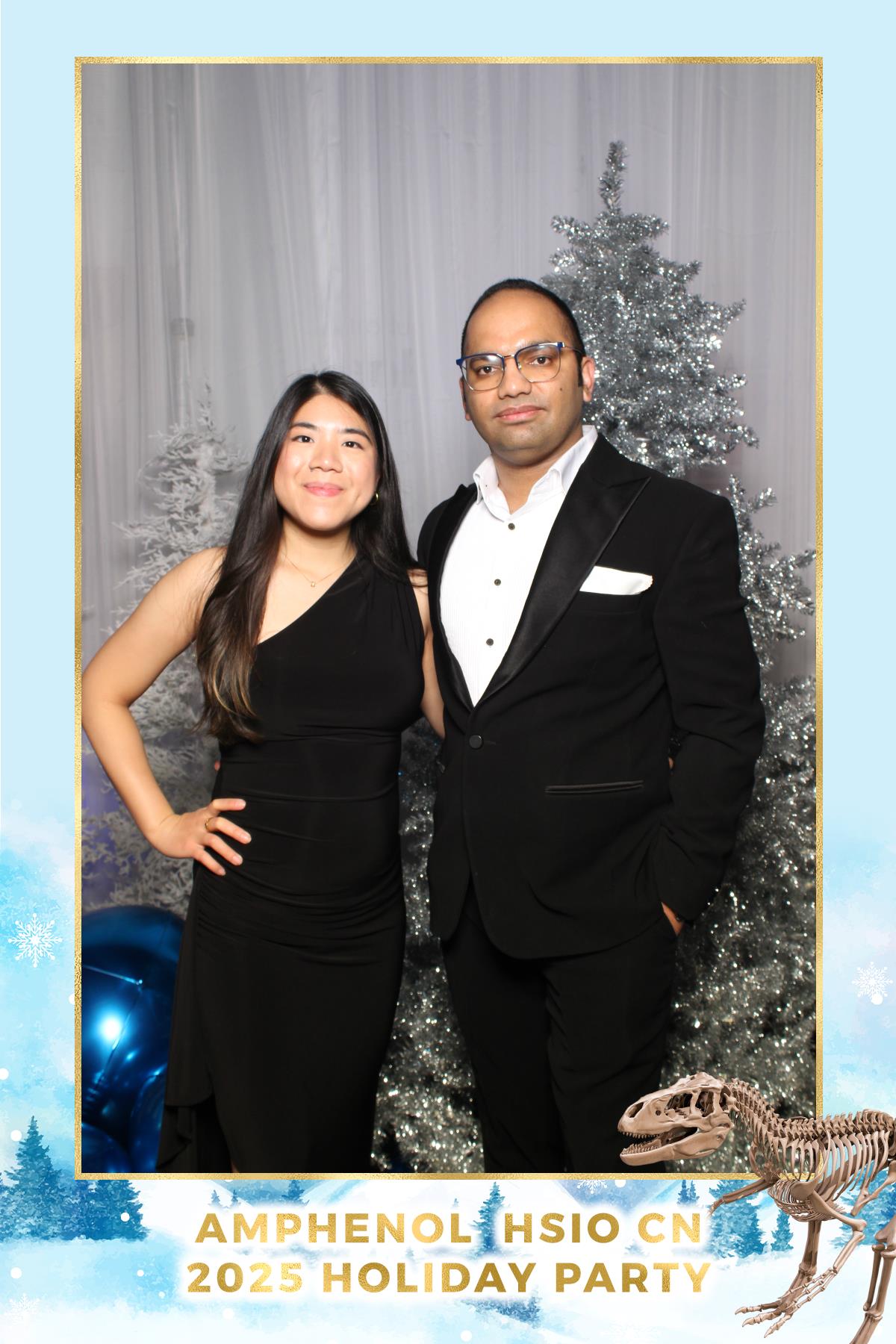 Amphenol-HSIO Holiday Party | View more photos from the event at gallery.myselfiemirror.ca/u/romanmyselfiemirrorca/Amphenol-HSIO-Holiday-Party