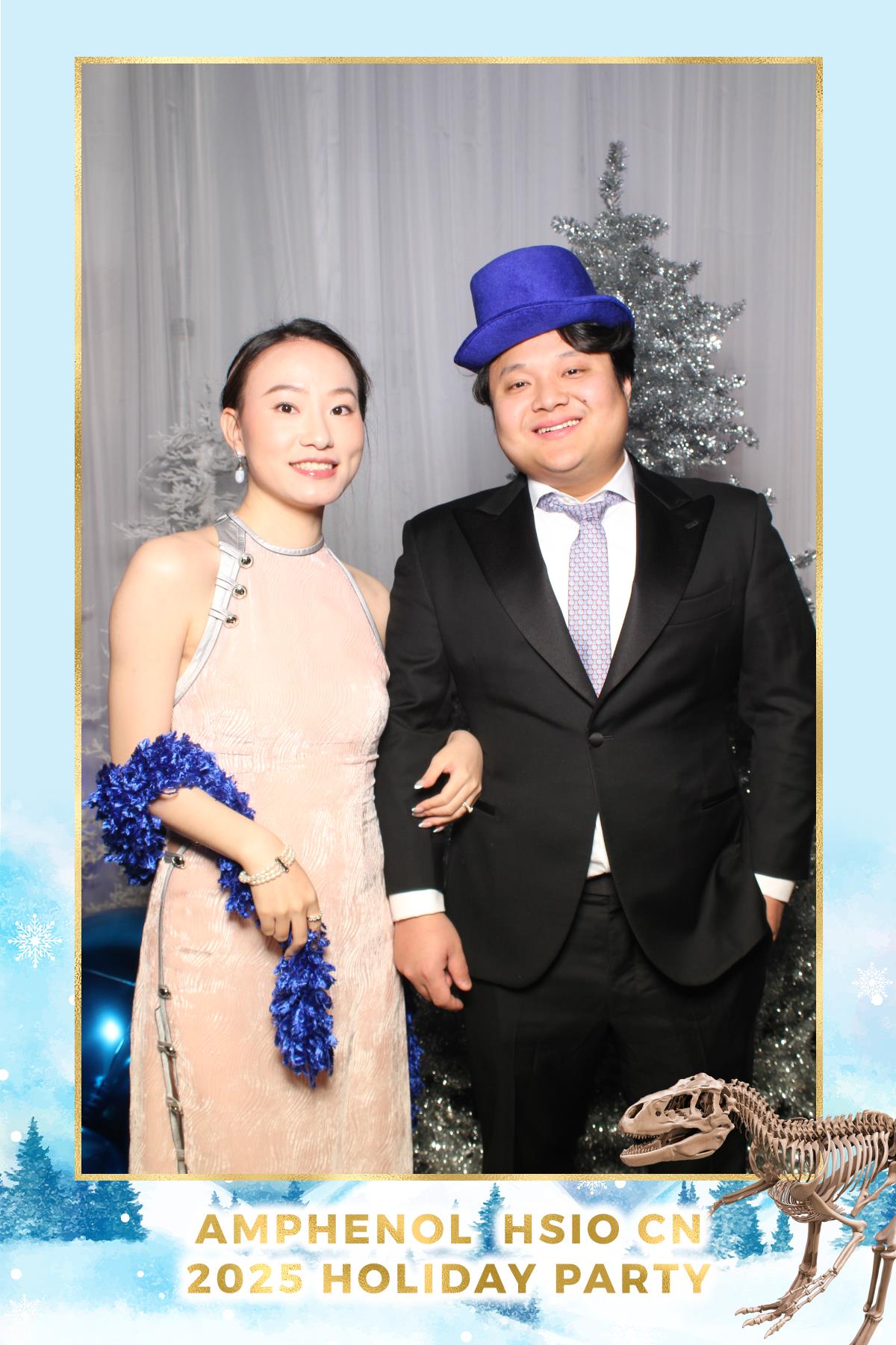 Amphenol-HSIO Holiday Party | View more photos from the event at gallery.myselfiemirror.ca/u/romanmyselfiemirrorca/Amphenol-HSIO-Holiday-Party