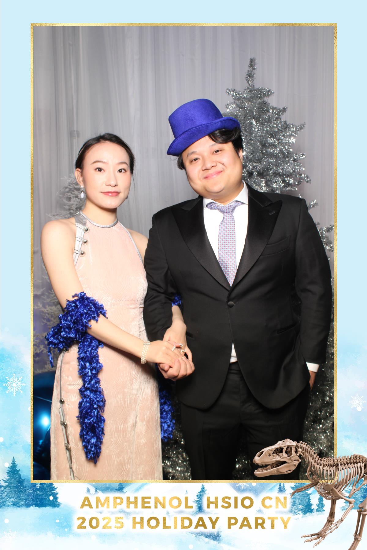 Amphenol-HSIO Holiday Party | View more photos from the event at gallery.myselfiemirror.ca/u/romanmyselfiemirrorca/Amphenol-HSIO-Holiday-Party