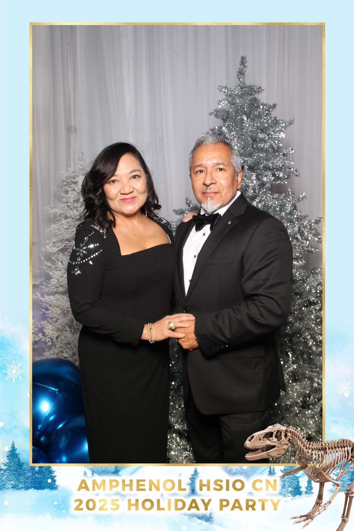 Amphenol-HSIO Holiday Party | View more photos from the event at gallery.myselfiemirror.ca/u/romanmyselfiemirrorca/Amphenol-HSIO-Holiday-Party