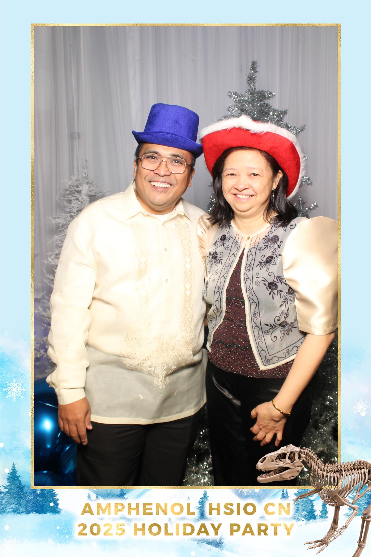 Amphenol-HSIO Holiday Party | View more photos from the event at gallery.myselfiemirror.ca/u/romanmyselfiemirrorca/Amphenol-HSIO-Holiday-Party