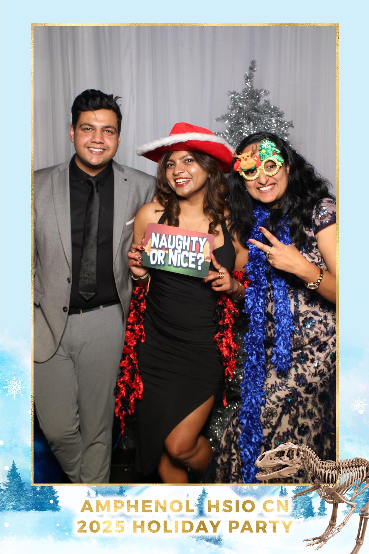 Amphenol-HSIO Holiday Party | View more photos from the event at gallery.myselfiemirror.ca/u/romanmyselfiemirrorca/Amphenol-HSIO-Holiday-Party