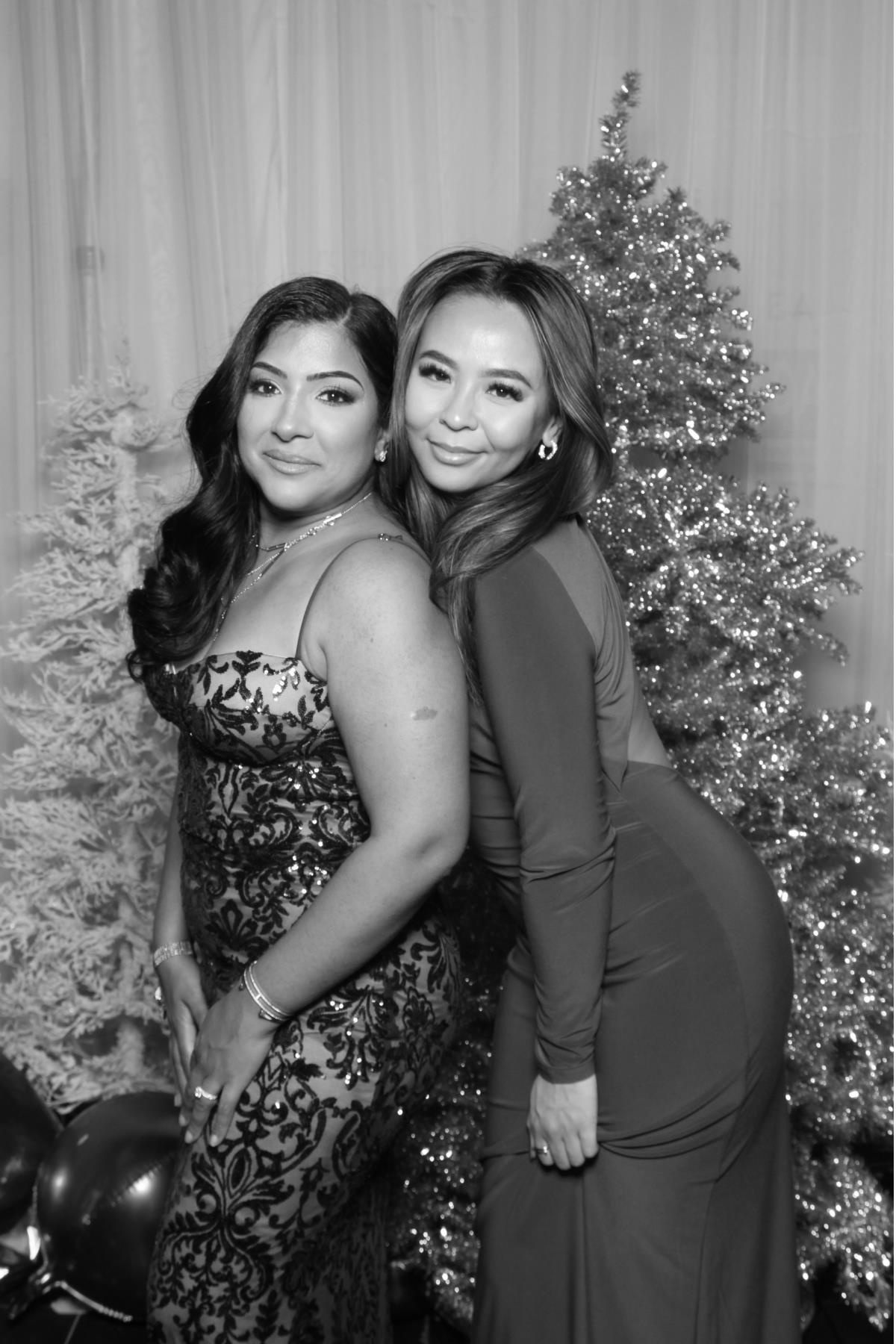 Amphenol-HSIO Holiday Party | View more photos from the event at gallery.myselfiemirror.ca/u/romanmyselfiemirrorca/Amphenol-HSIO-Holiday-Party