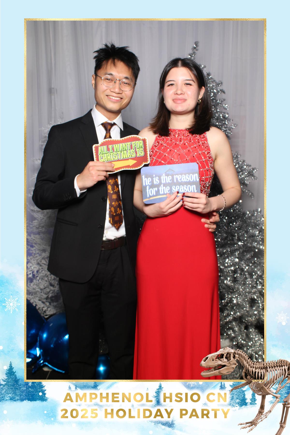 Amphenol-HSIO Holiday Party | View more photos from the event at gallery.myselfiemirror.ca/u/romanmyselfiemirrorca/Amphenol-HSIO-Holiday-Party