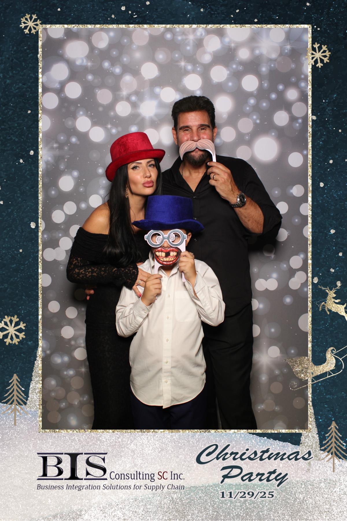 BIS Consulting Christmas Party | View more photos from the event at gallery.myselfiemirror.ca/u/romanmyselfiemirrorca/BIS-Consulting-Christmas-Party