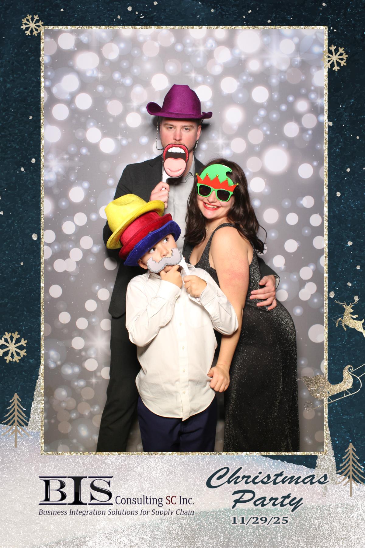 BIS Consulting Christmas Party | View more photos from the event at gallery.myselfiemirror.ca/u/romanmyselfiemirrorca/BIS-Consulting-Christmas-Party