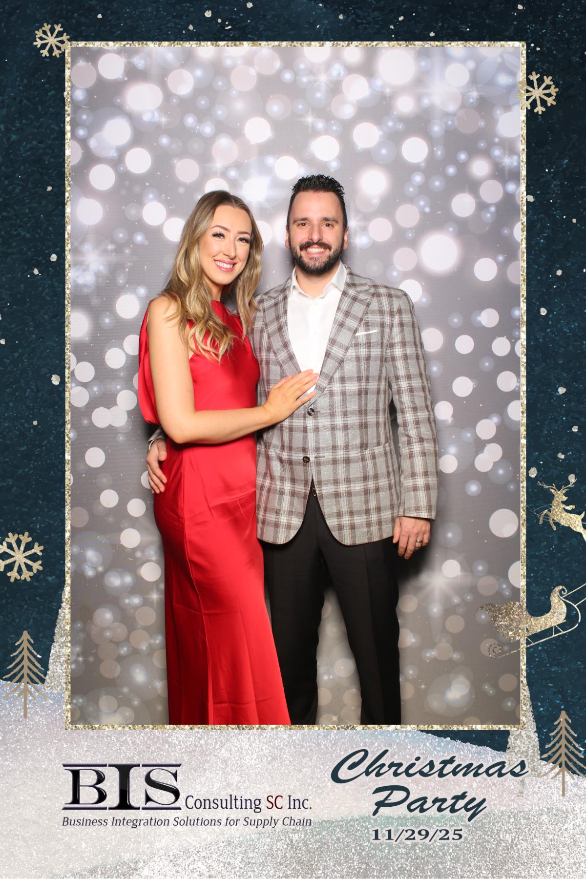 BIS Consulting Christmas Party | View more photos from the event at gallery.myselfiemirror.ca/u/romanmyselfiemirrorca/BIS-Consulting-Christmas-Party