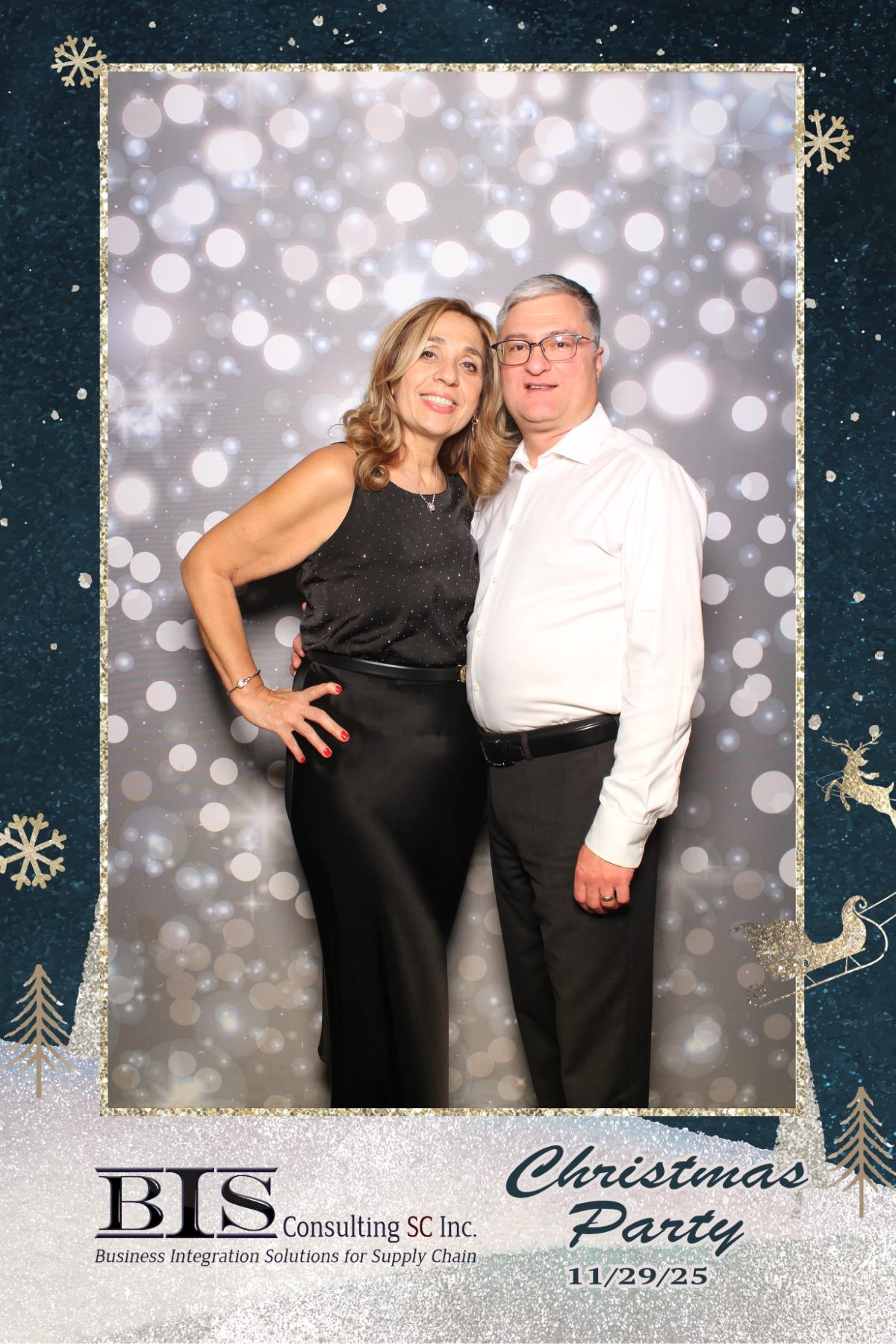 BIS Consulting Christmas Party | View more photos from the event at gallery.myselfiemirror.ca/u/romanmyselfiemirrorca/BIS-Consulting-Christmas-Party