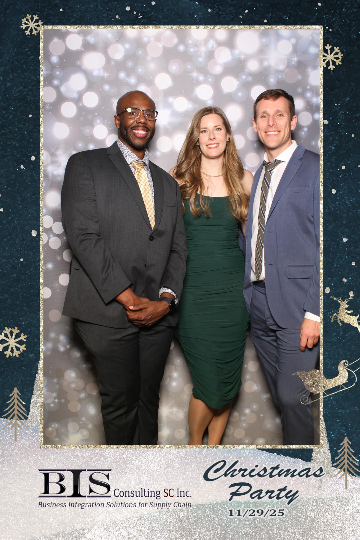 BIS Consulting Christmas Party | View more photos from the event at gallery.myselfiemirror.ca/u/romanmyselfiemirrorca/BIS-Consulting-Christmas-Party