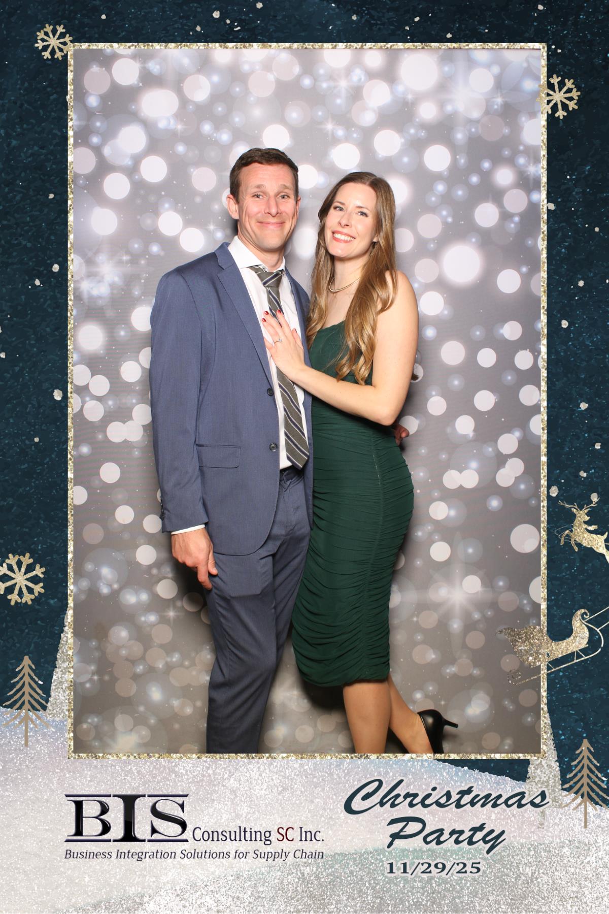 BIS Consulting Christmas Party | View more photos from the event at gallery.myselfiemirror.ca/u/romanmyselfiemirrorca/BIS-Consulting-Christmas-Party