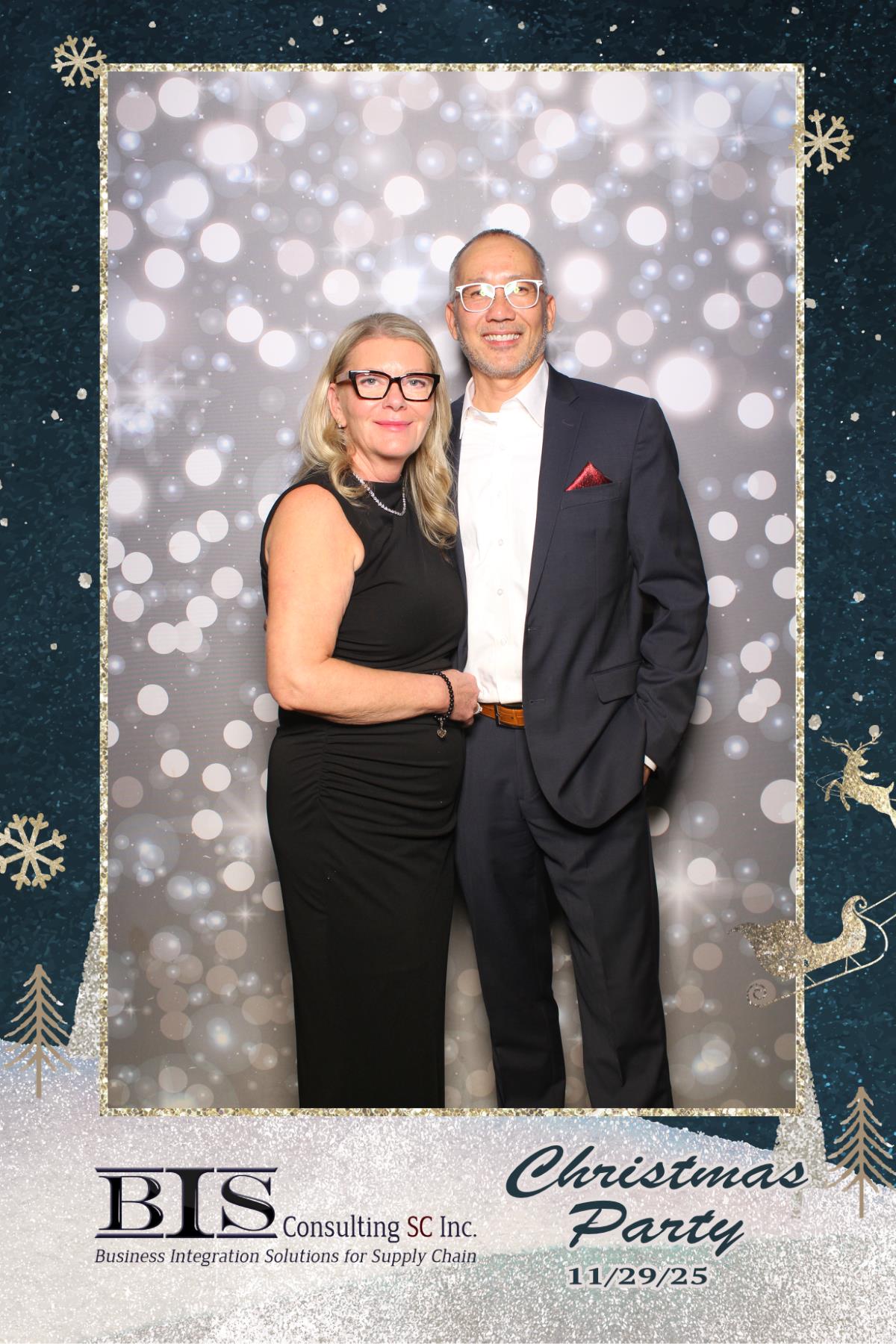 BIS Consulting Christmas Party | View more photos from the event at gallery.myselfiemirror.ca/u/romanmyselfiemirrorca/BIS-Consulting-Christmas-Party