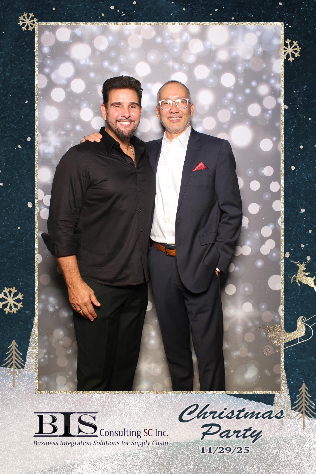 BIS Consulting Christmas Party | View more photos from the event at gallery.myselfiemirror.ca/u/romanmyselfiemirrorca/BIS-Consulting-Christmas-Party