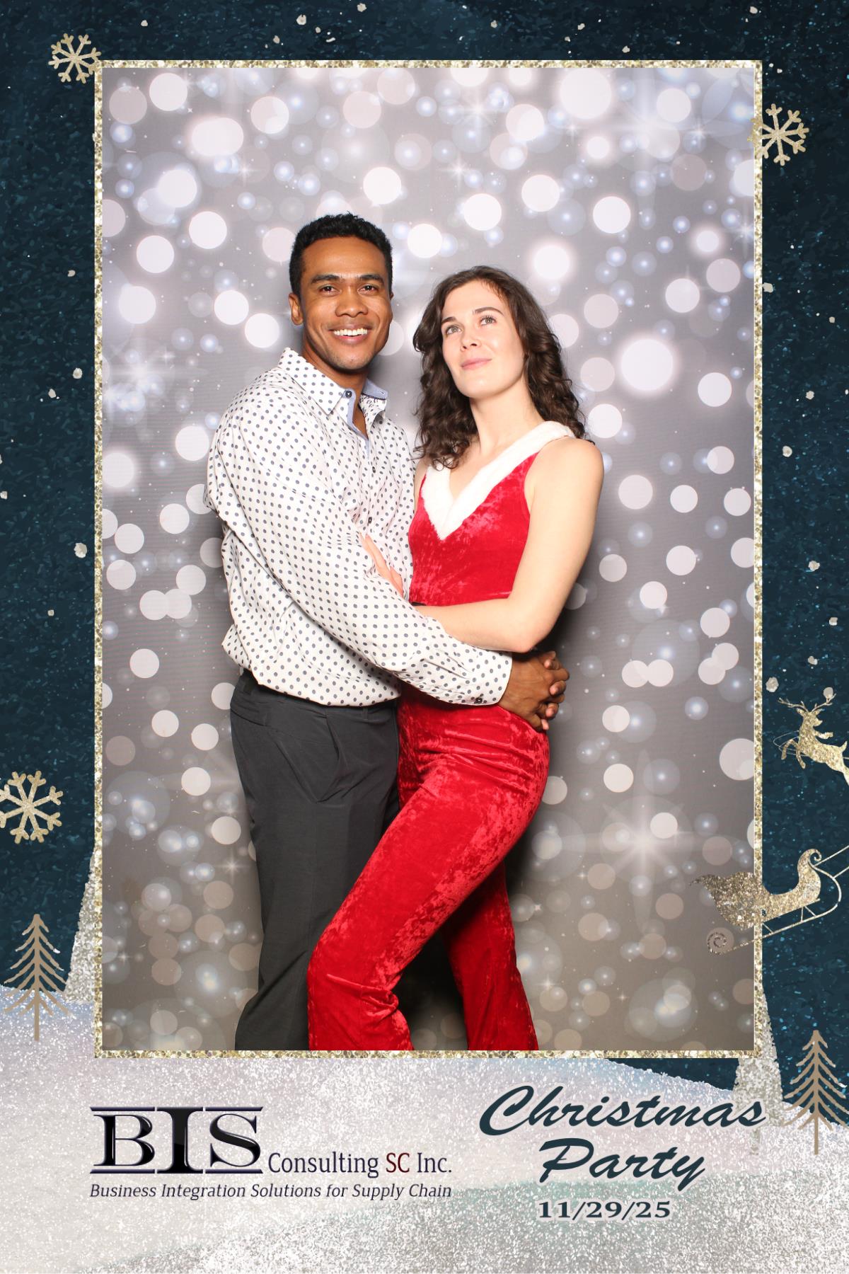 BIS Consulting Christmas Party | View more photos from the event at gallery.myselfiemirror.ca/u/romanmyselfiemirrorca/BIS-Consulting-Christmas-Party