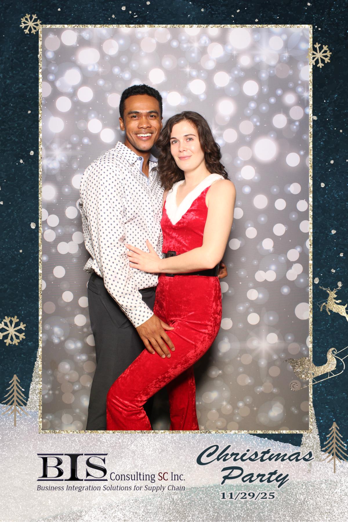 BIS Consulting Christmas Party | View more photos from the event at gallery.myselfiemirror.ca/u/romanmyselfiemirrorca/BIS-Consulting-Christmas-Party