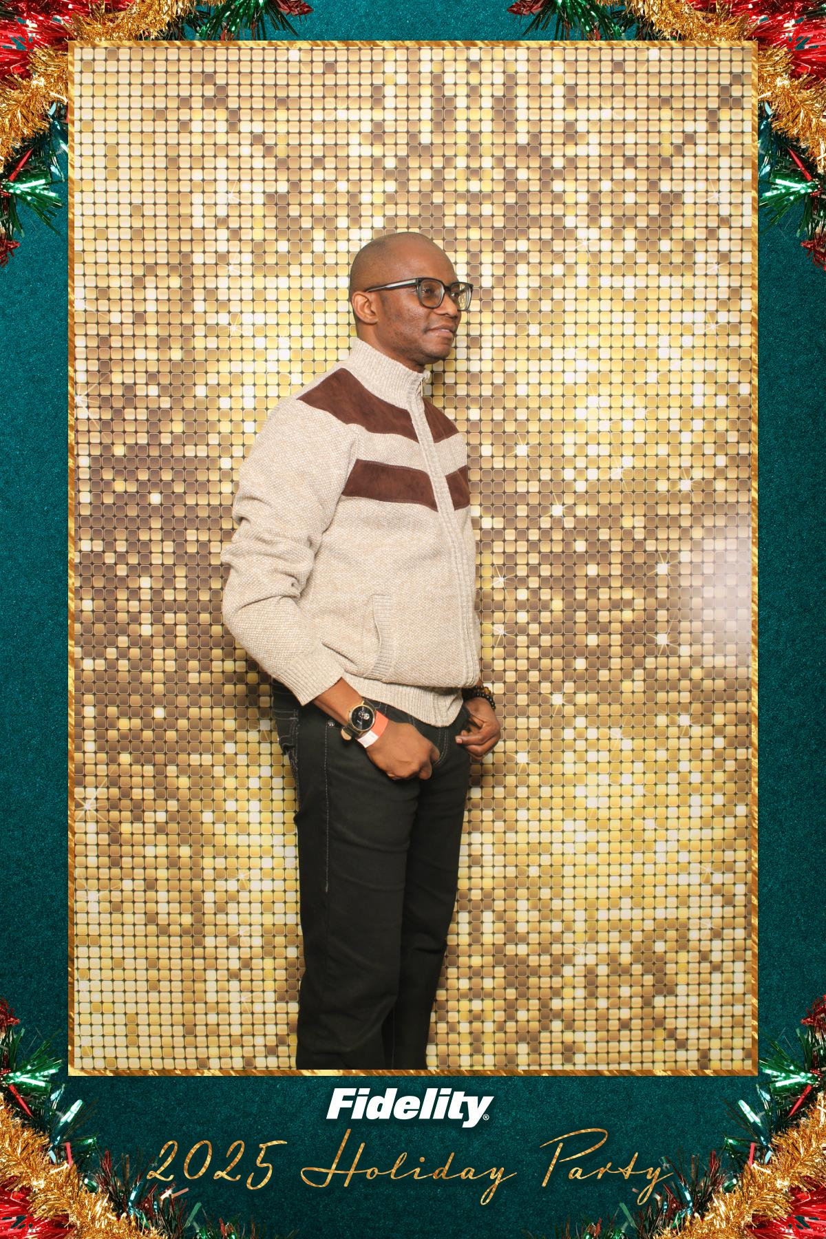 Fidelity Canada Holiday Party | View more photos from the event at gallery.myselfiemirror.ca/u/romanmyselfiemirrorca/Fidelity-Canada-Holiday-Party