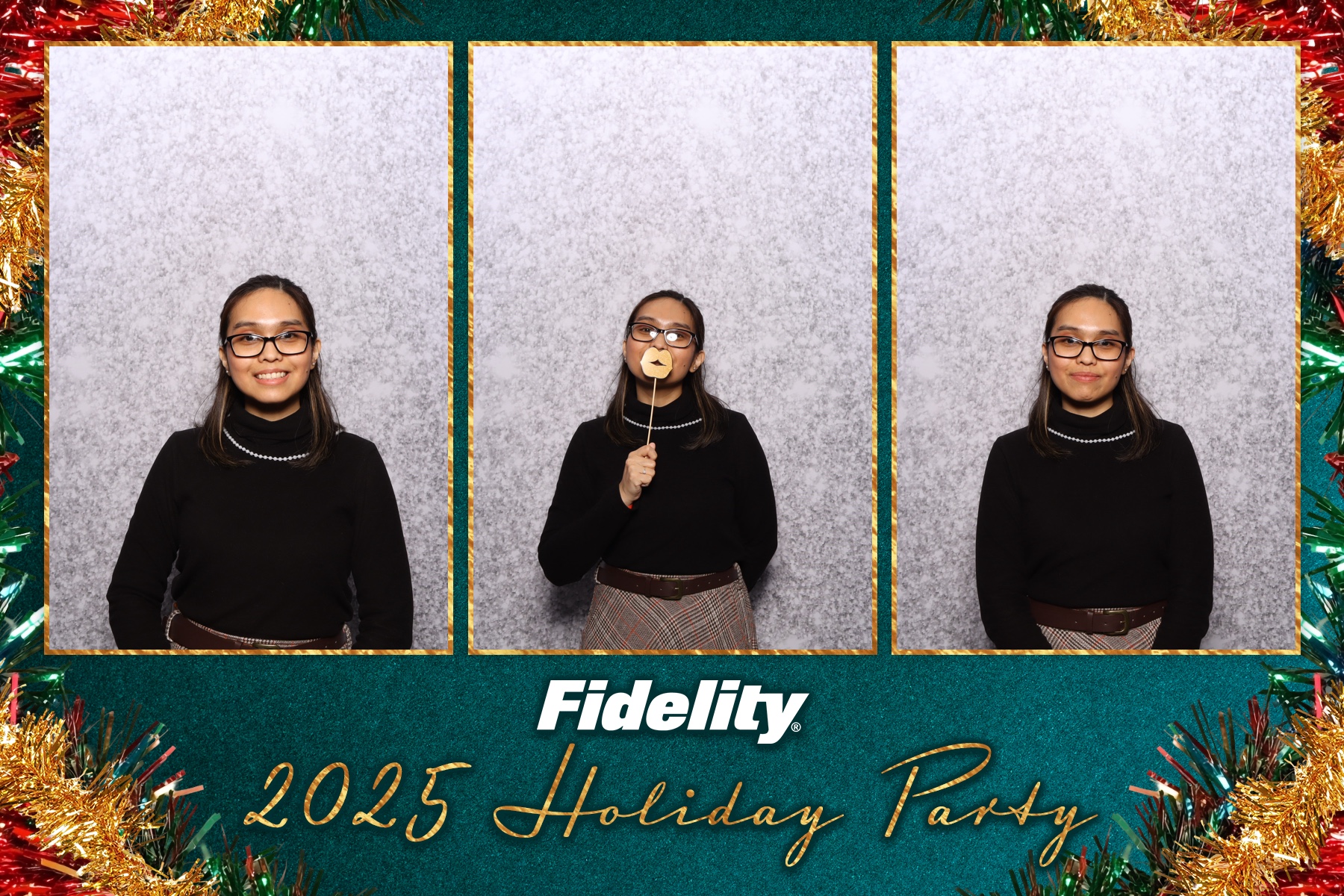 Fidelity Canada Holiday Party | View more photos from the event at gallery.myselfiemirror.ca/u/romanmyselfiemirrorca/Fidelity-Canada-Holiday-Party