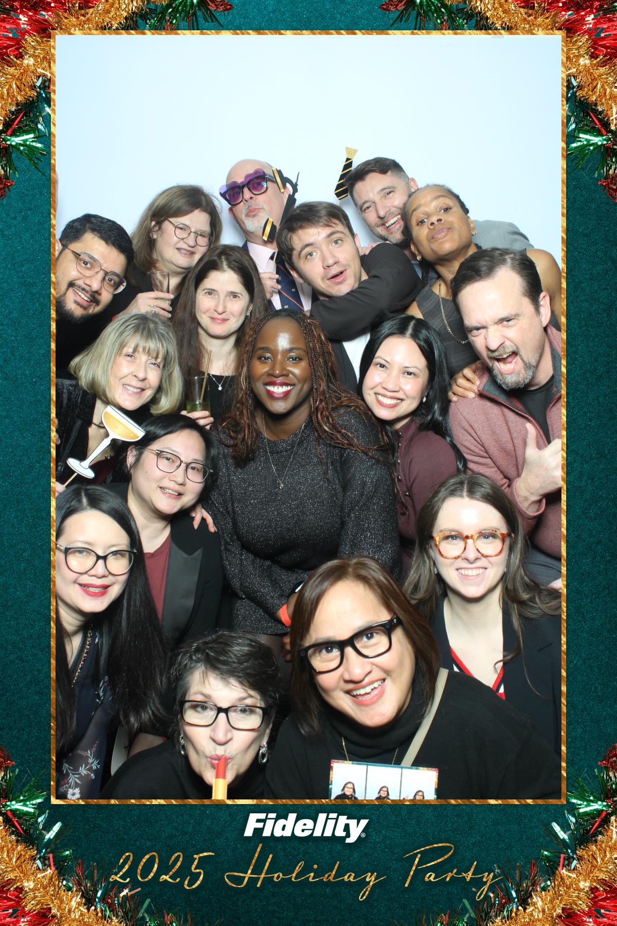 Fidelity Canada Holiday Party | View more photos from the event at gallery.myselfiemirror.ca/u/romanmyselfiemirrorca/Fidelity-Canada-Holiday-Party