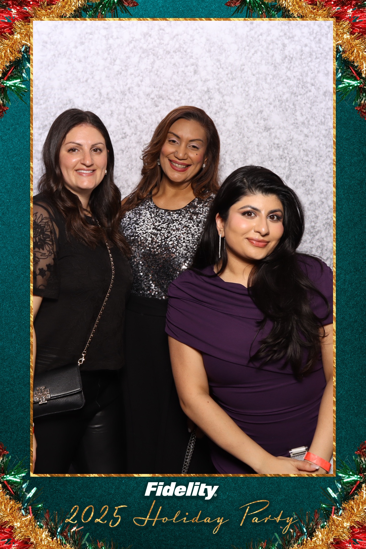 Fidelity Canada Holiday Party | View more photos from the event at gallery.myselfiemirror.ca/u/romanmyselfiemirrorca/Fidelity-Canada-Holiday-Party