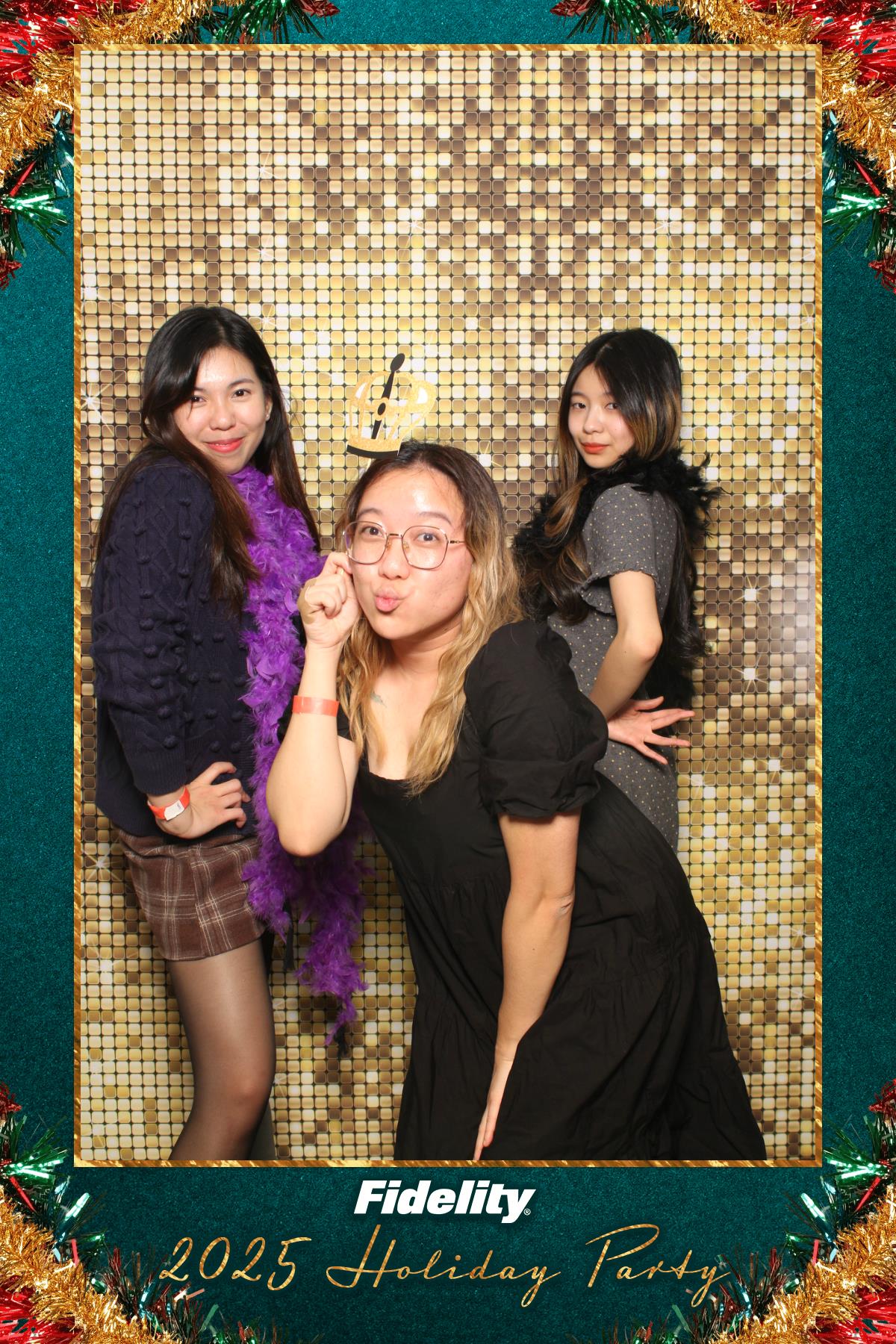 Fidelity Canada Holiday Party | View more photos from the event at gallery.myselfiemirror.ca/u/romanmyselfiemirrorca/Fidelity-Canada-Holiday-Party