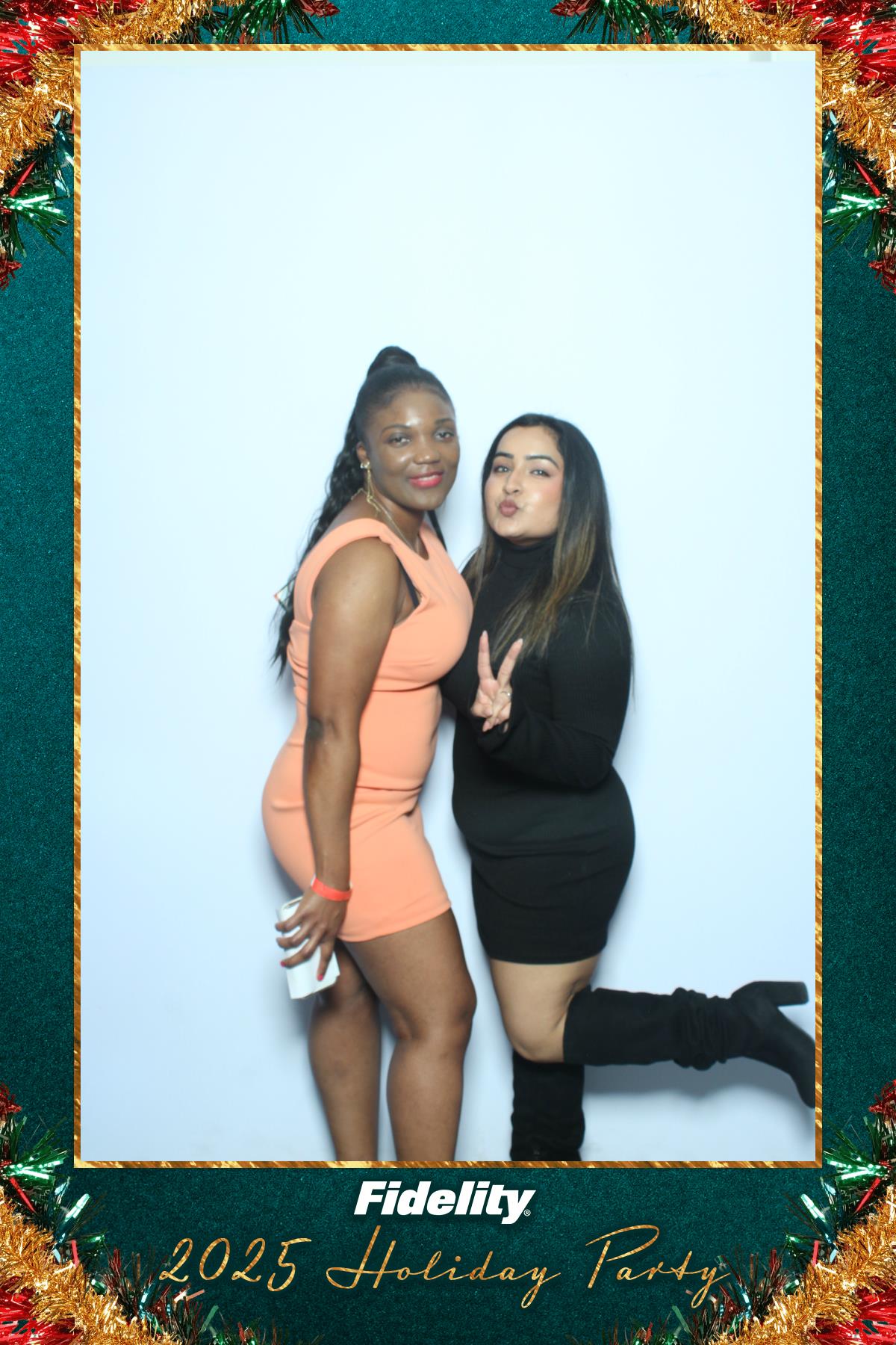 Fidelity Canada Holiday Party | View more photos from the event at gallery.myselfiemirror.ca/u/romanmyselfiemirrorca/Fidelity-Canada-Holiday-Party